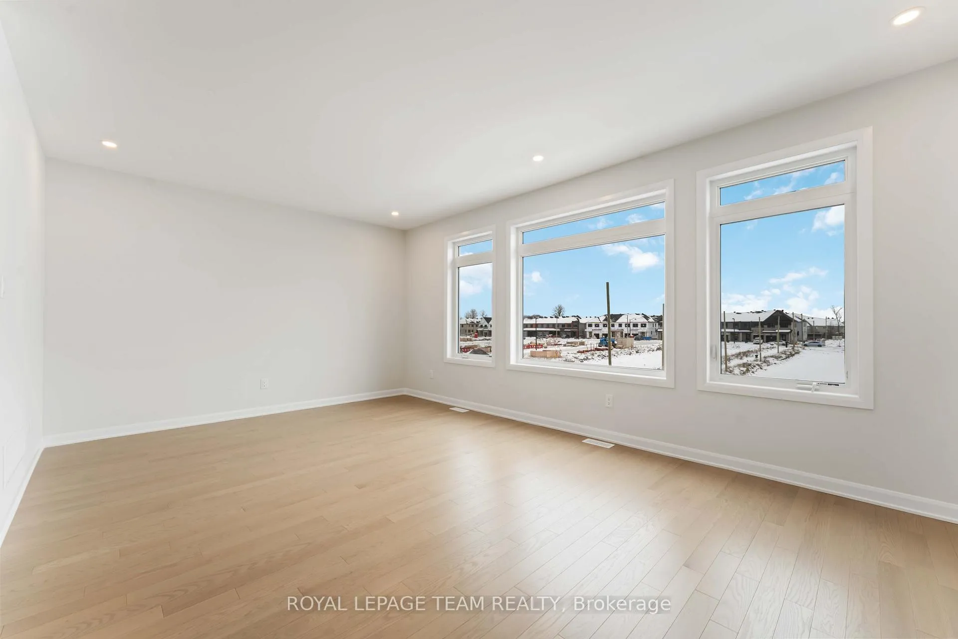 Photo 12 of 718 Jennie Trout Terrace, Ottawa, Kanata - Morgan's Grant/South March — HOMEH