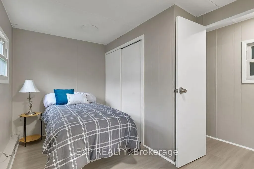 Photo 19 of 64 Vanier Road, Ottawa, Bellwood - Industrial Park — HOMEH