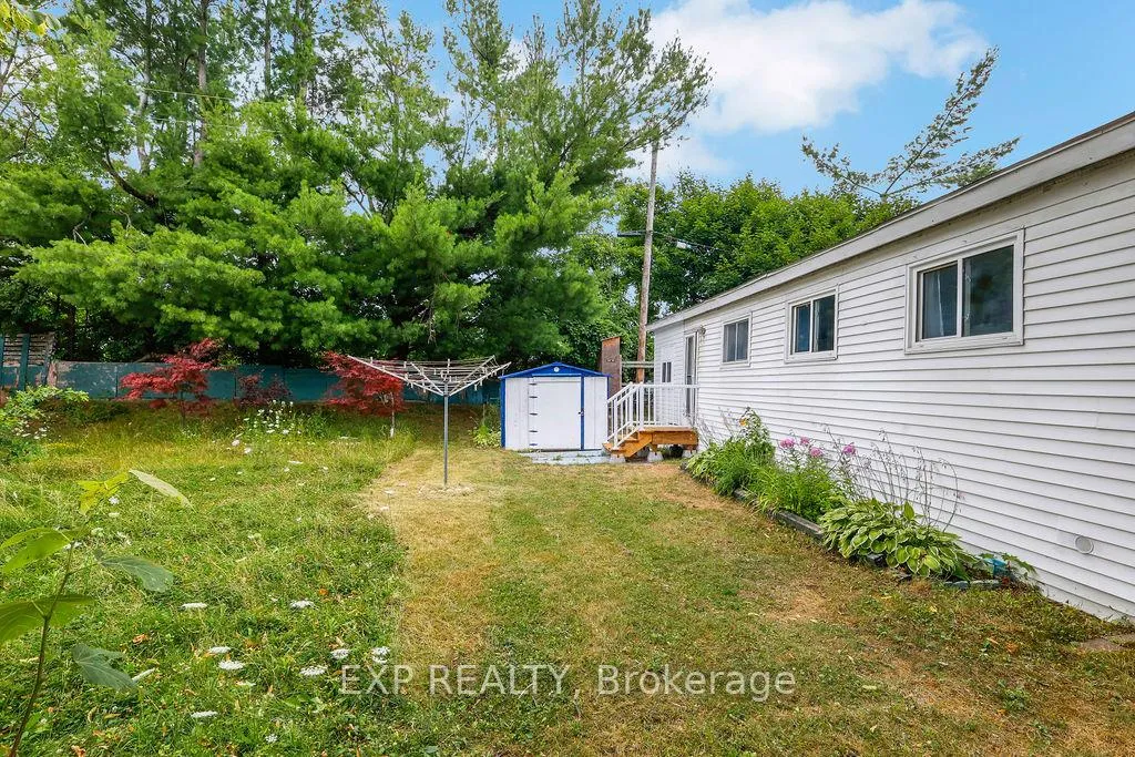 Photo 23 of 64 Vanier Road, Ottawa, Bellwood - Industrial Park — HOMEH