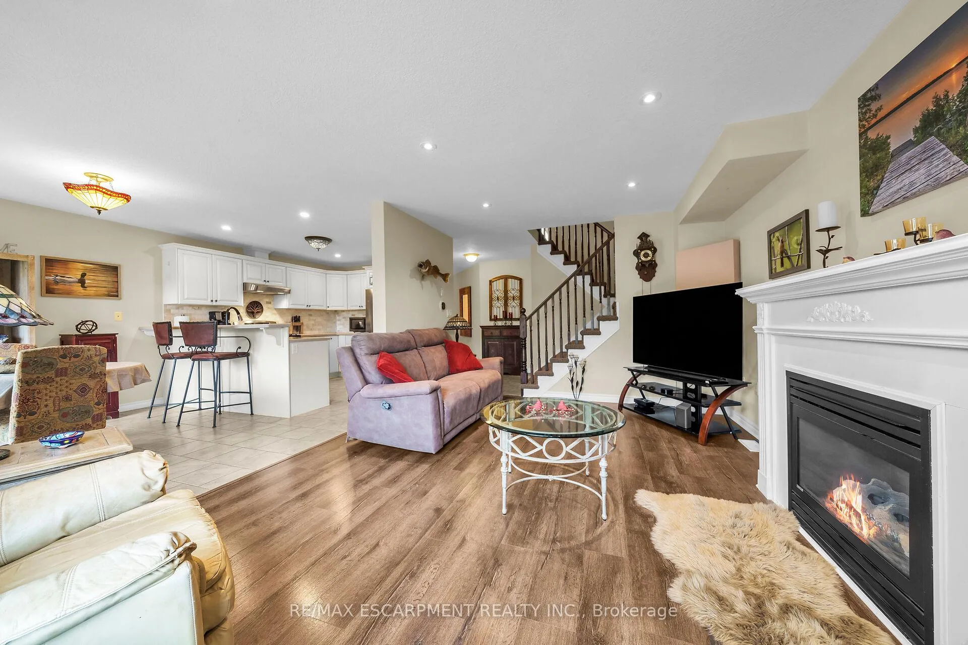Photo 18 of 19 Hudson Drive, Haldimand — HOMEH