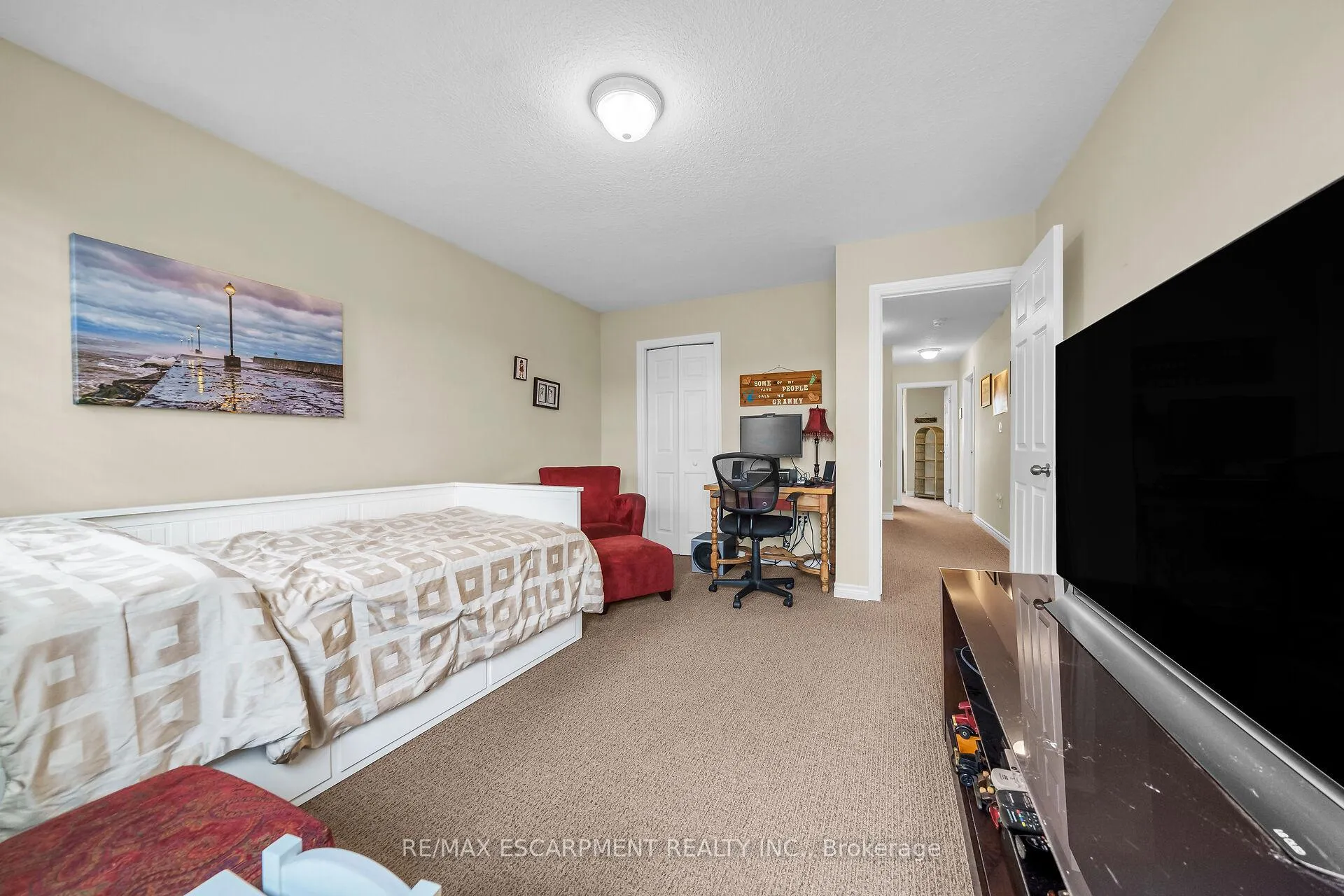 Photo 34 of 19 Hudson Drive, Haldimand — HOMEH