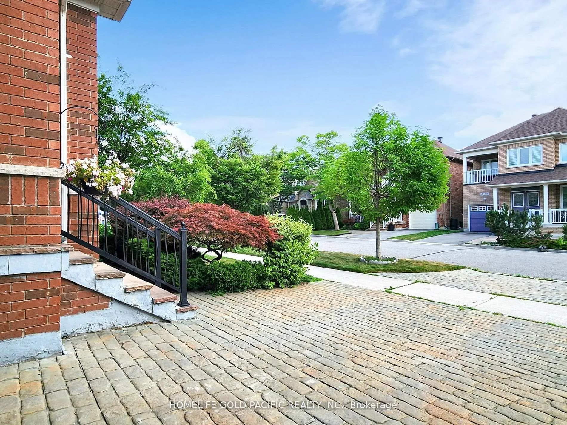 Photo 3 of 51 Winter Creek Crescent, Markham, Victoria Manor-Jennings Gate — HOMEH