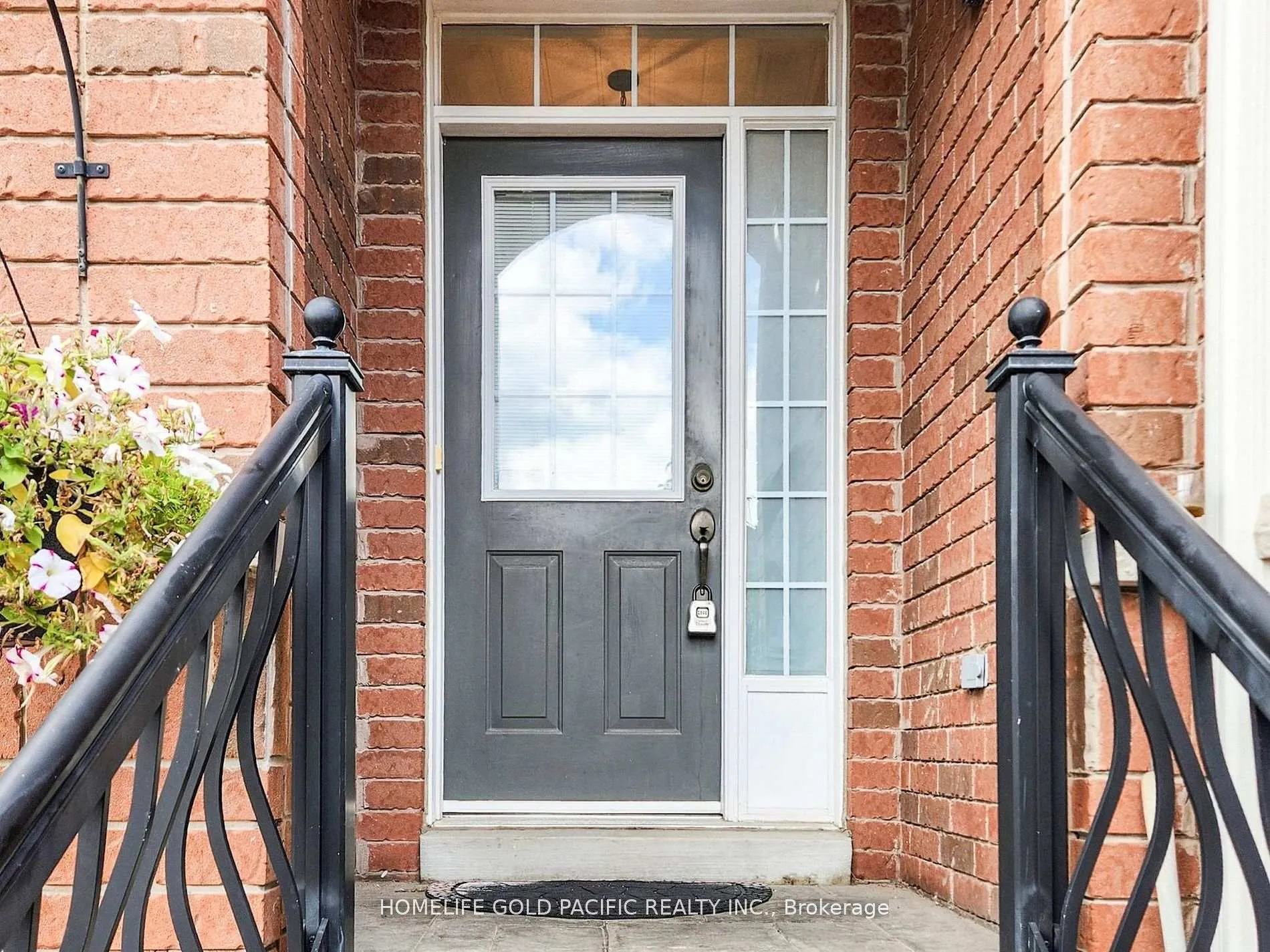 Photo 4 of 51 Winter Creek Crescent, Markham, Victoria Manor-Jennings Gate — HOMEH
