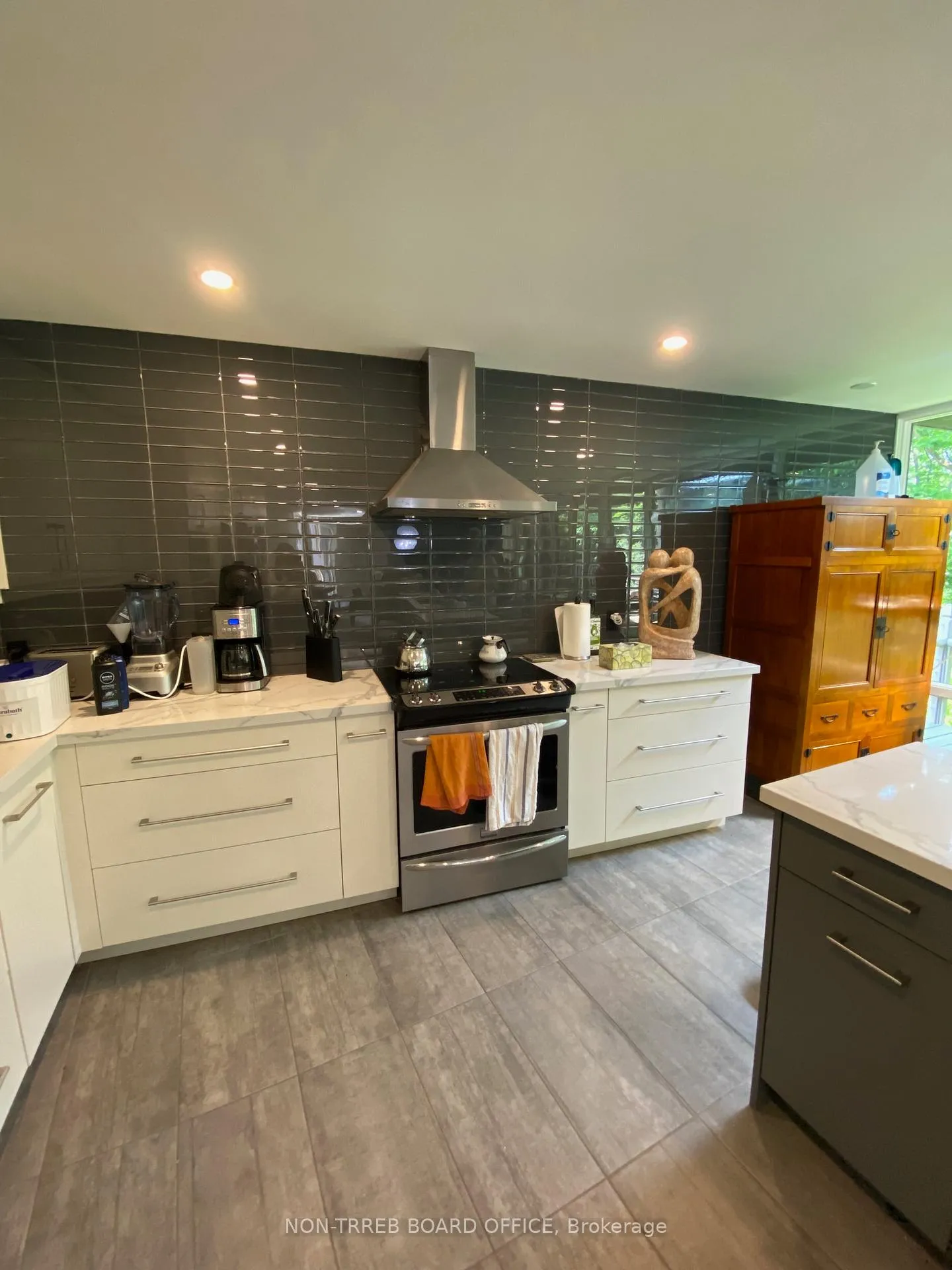 Photo 7 of 38 Oak Avenue, Hamilton, Greensville — HOMEH