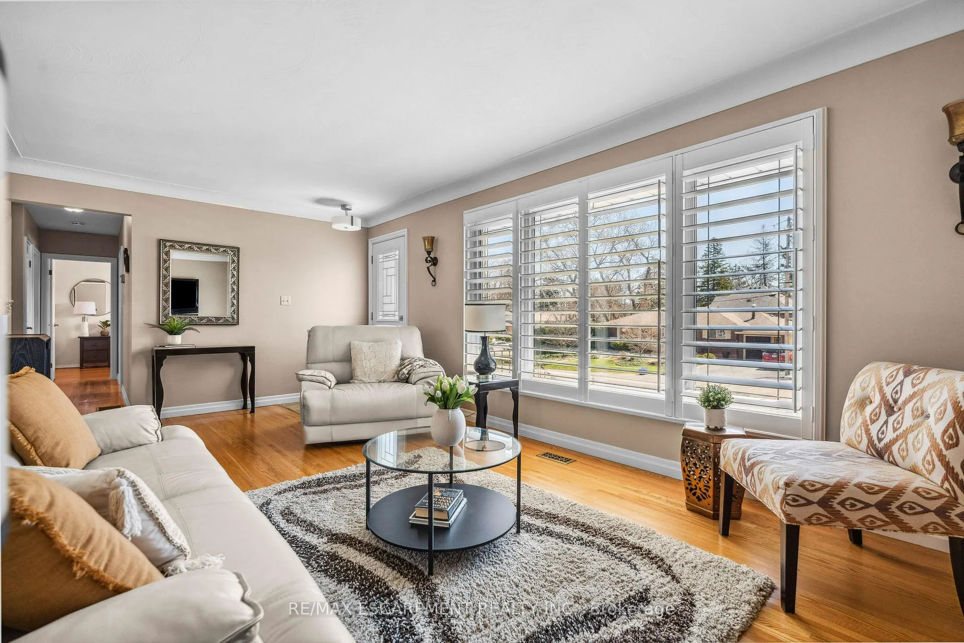 Photo 7 of 77 Hill Crest, Hamilton, Ancaster — HOMEH