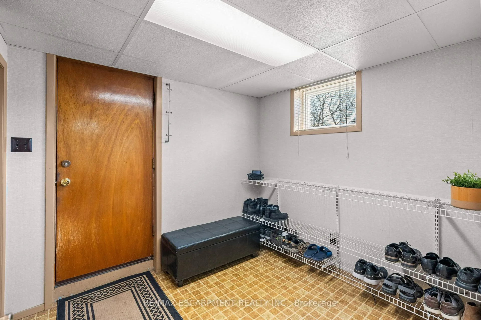 Photo 20 of 77 Hill Crest, Hamilton, Ancaster — HOMEH