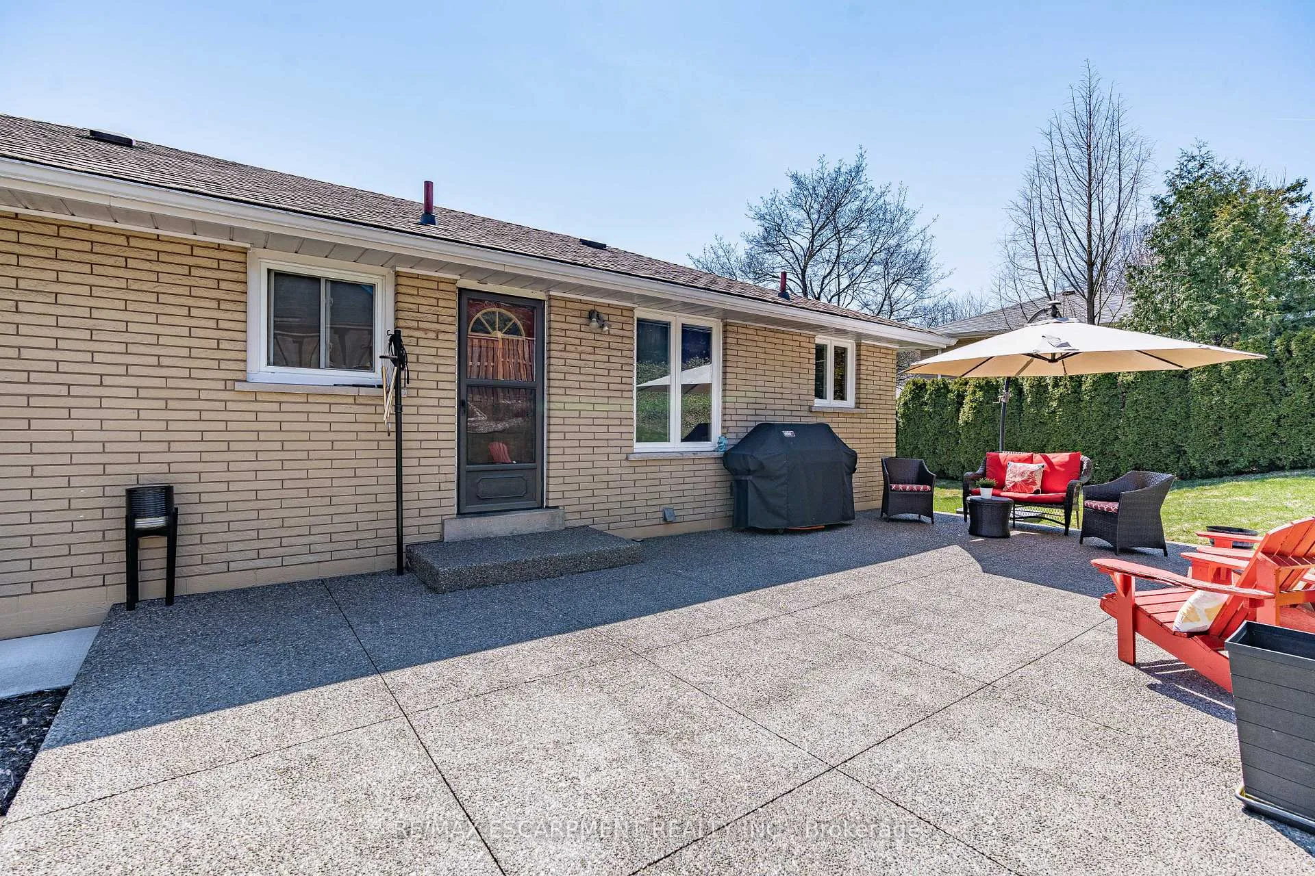 Photo 22 of 77 Hill Crest, Hamilton, Ancaster — HOMEH