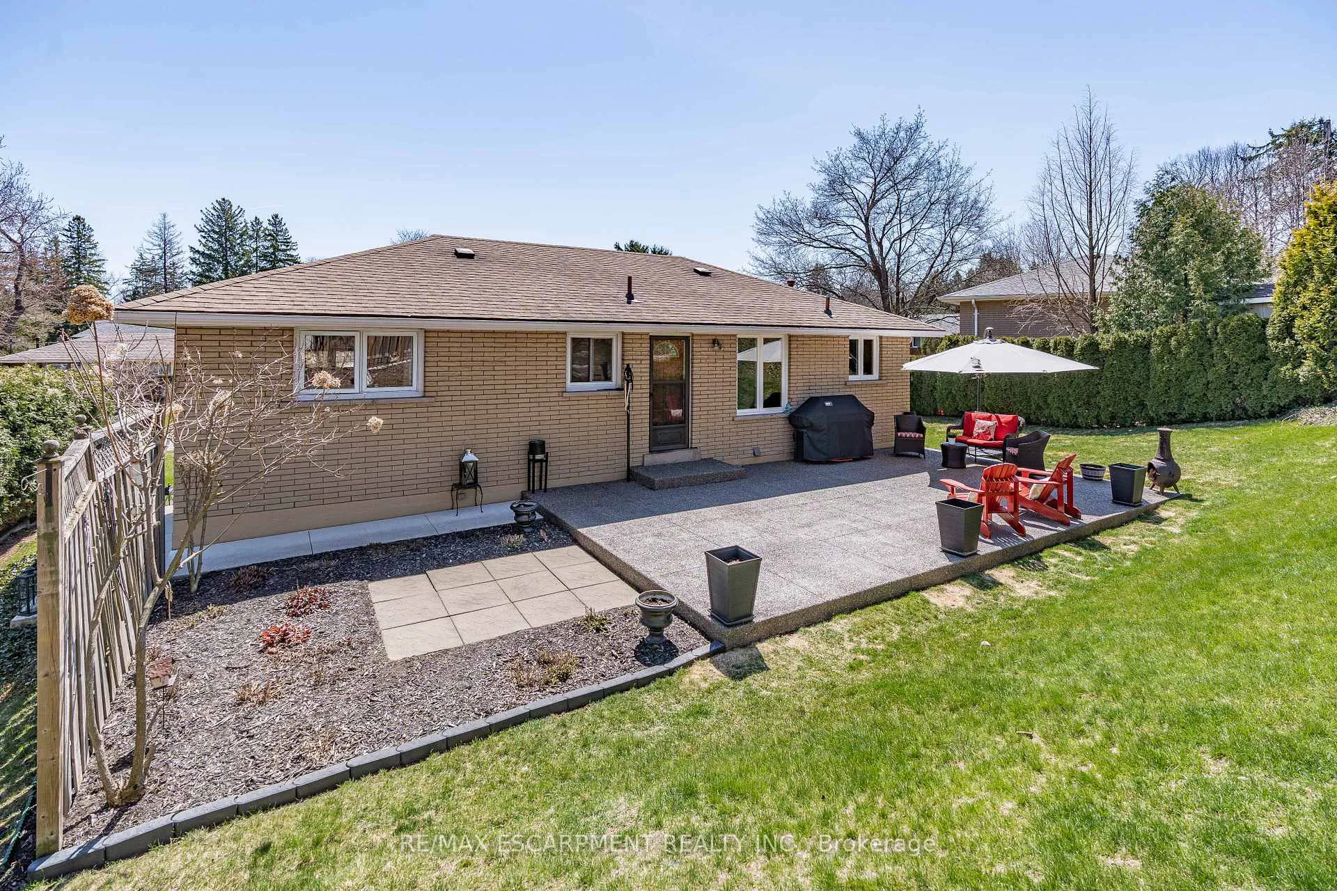 Photo 26 of 77 Hill Crest, Hamilton, Ancaster — HOMEH