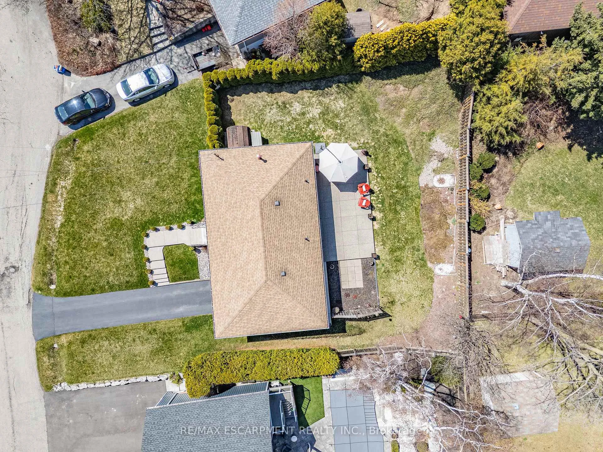 Photo 27 of 77 Hill Crest, Hamilton, Ancaster — HOMEH