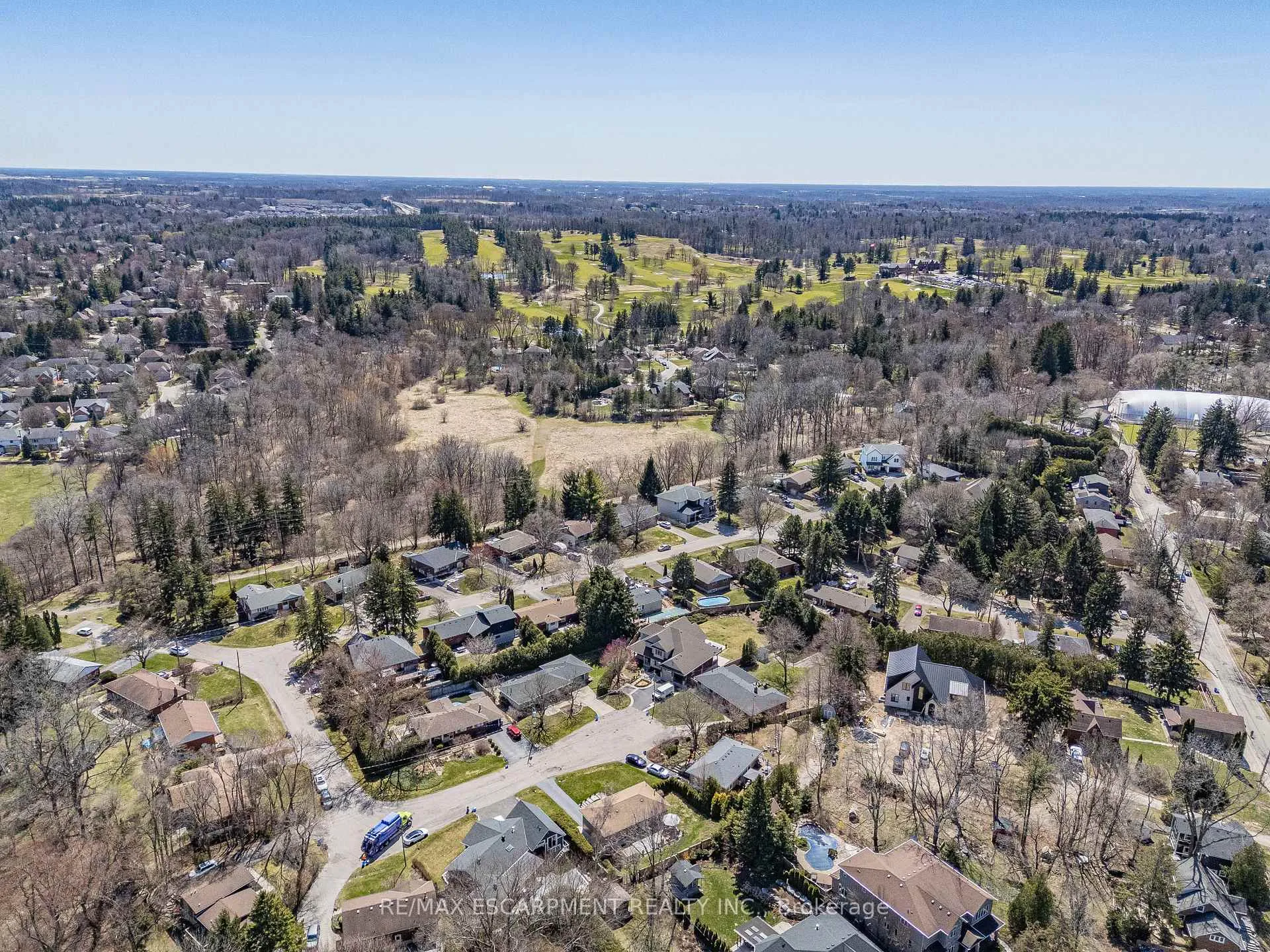 Photo 31 of 77 Hill Crest, Hamilton, Ancaster — HOMEH