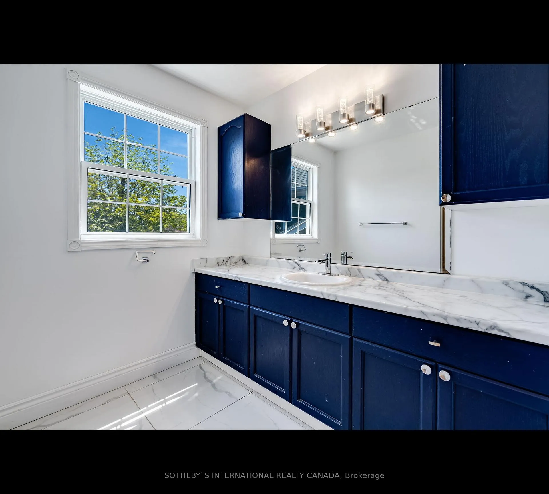 Photo 13 of 43 Eastgrove Crescent, Leamington — HOMEH