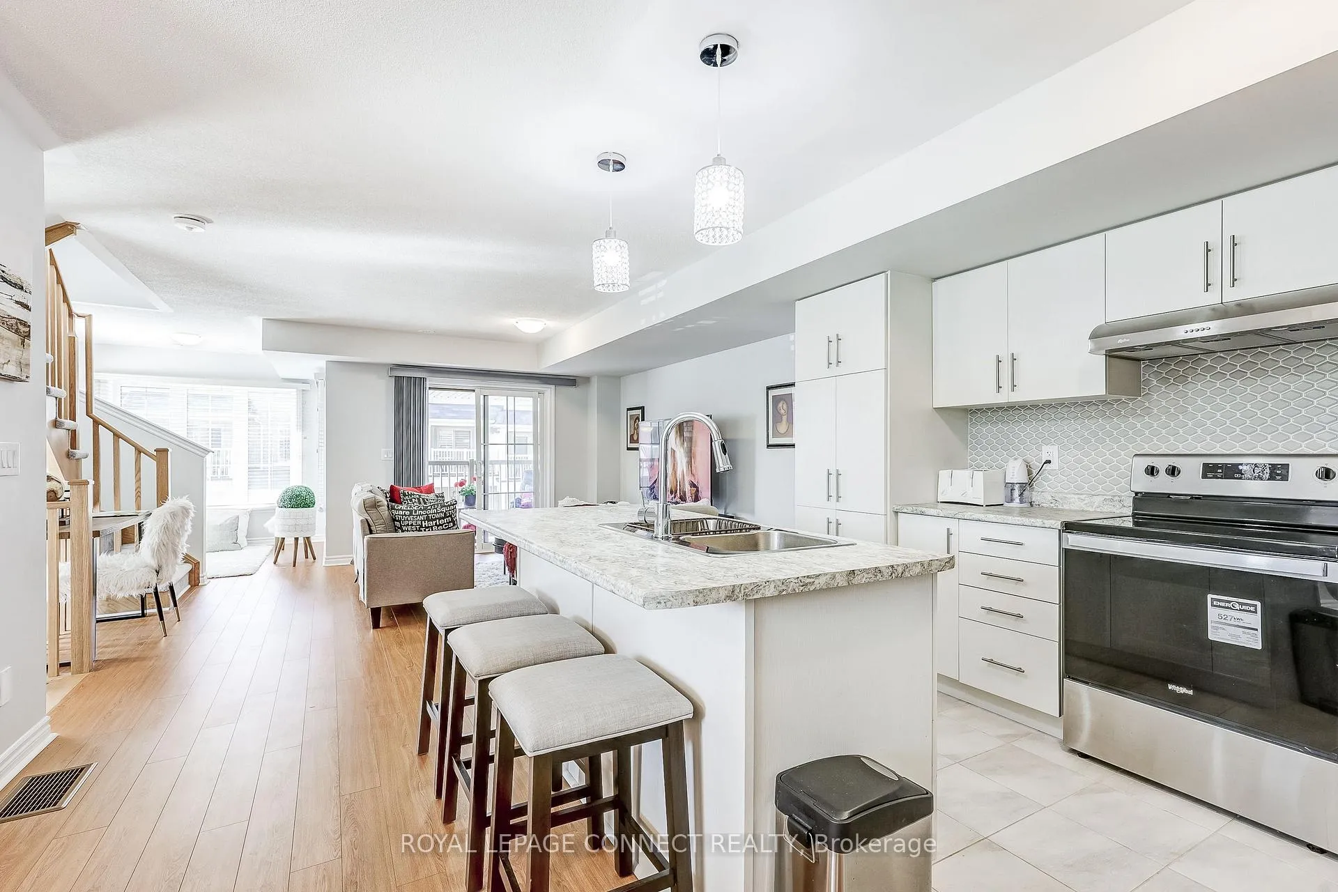 Photo 14 of 29 Mappin Way, Whitby, Rolling Acres — HOMEH