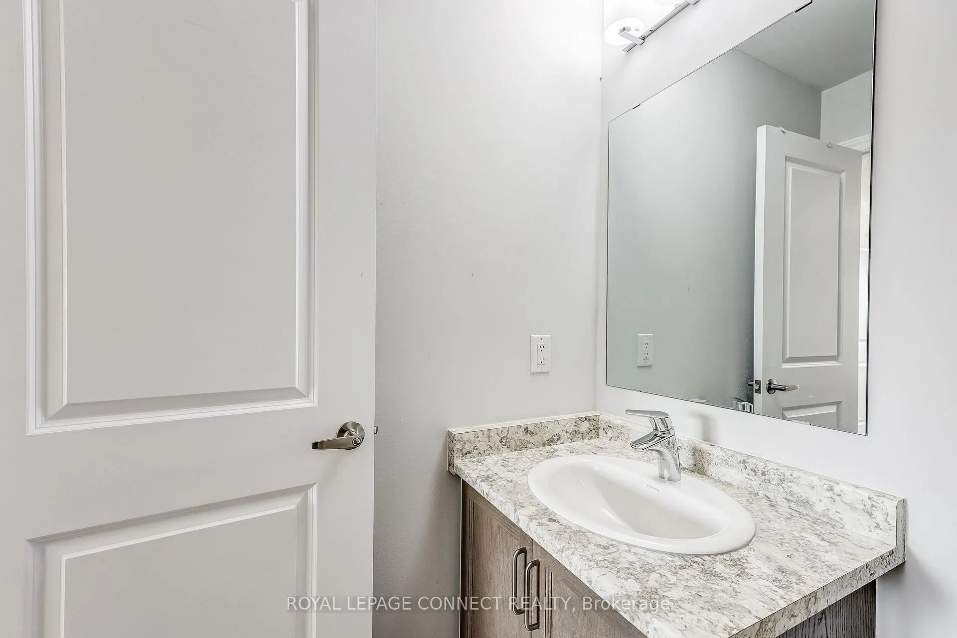 Photo 30 of 29 Mappin Way, Whitby, Rolling Acres — HOMEH