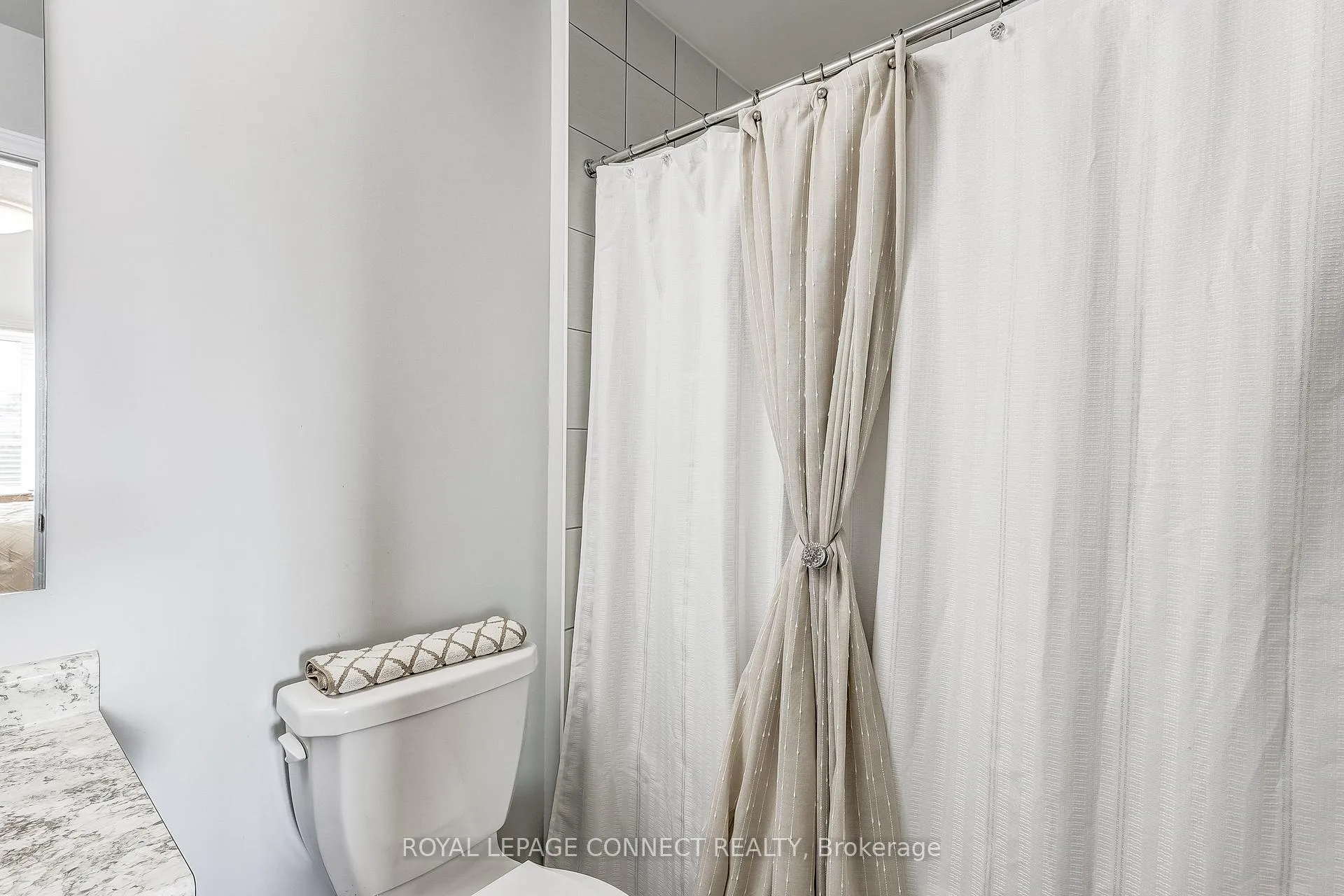 Photo 31 of 29 Mappin Way, Whitby, Rolling Acres — HOMEH