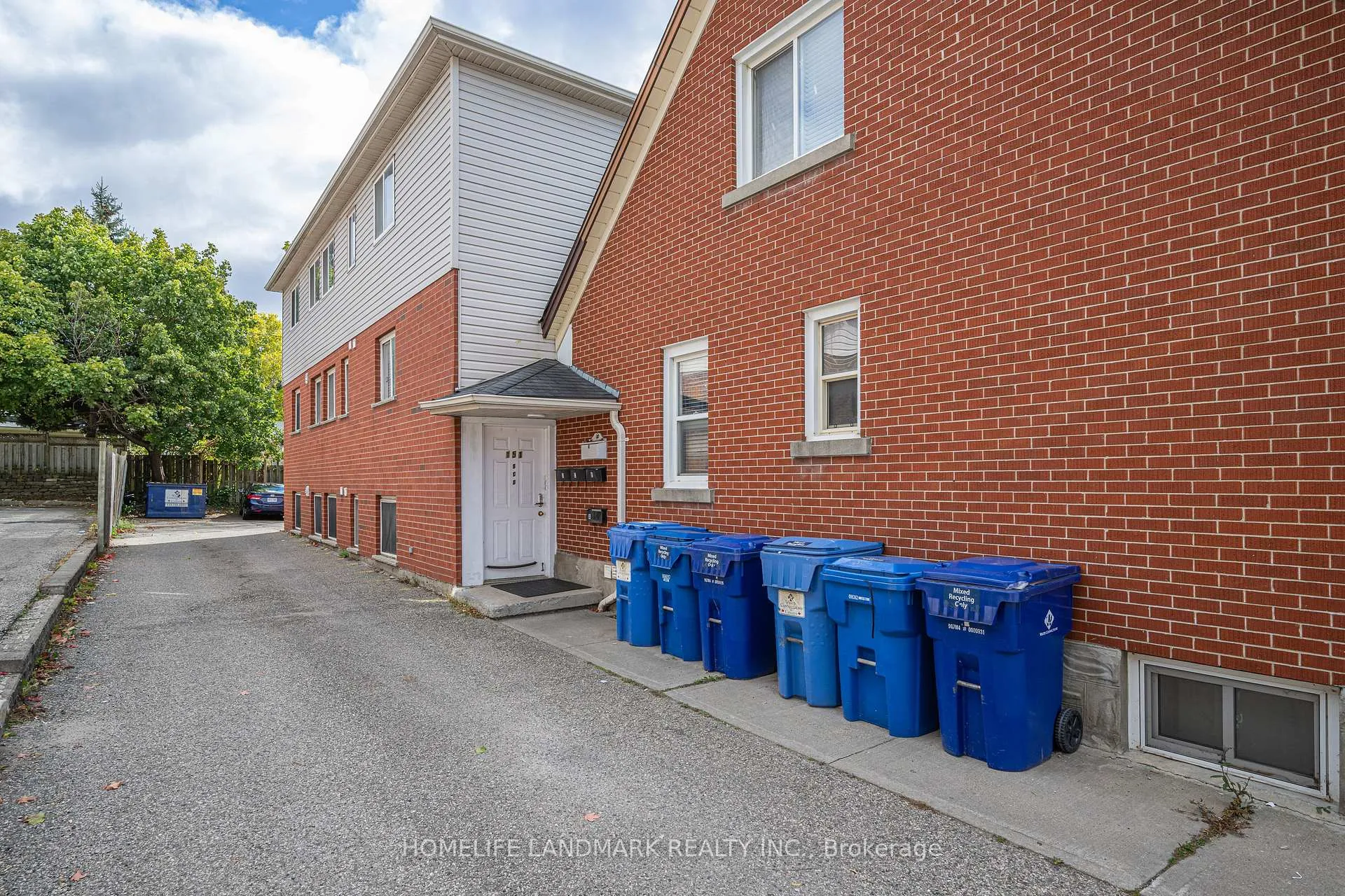 Photo 2 of 151 University Avenue E, Waterloo — HOMEH