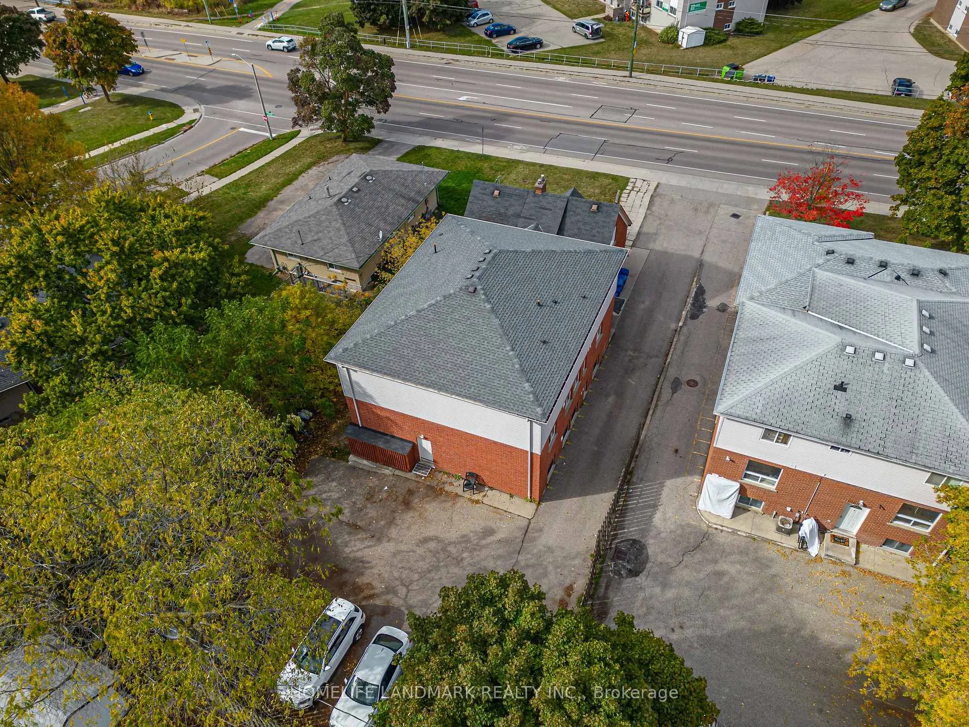 Photo 3 of 151 University Avenue E, Waterloo — HOMEH