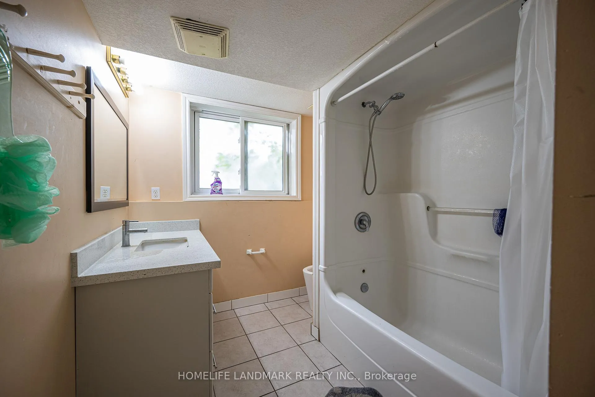 Photo 16 of 151 University Avenue E, Waterloo — HOMEH