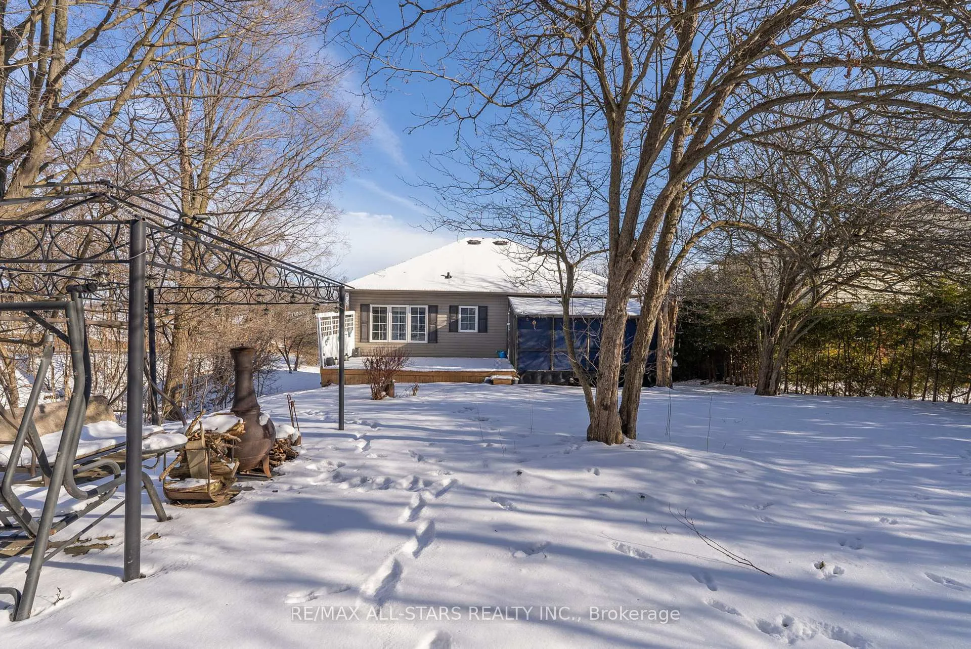 Photo 34 of 2 Honeys Beach Road, Scugog, Port Perry — HOMEH