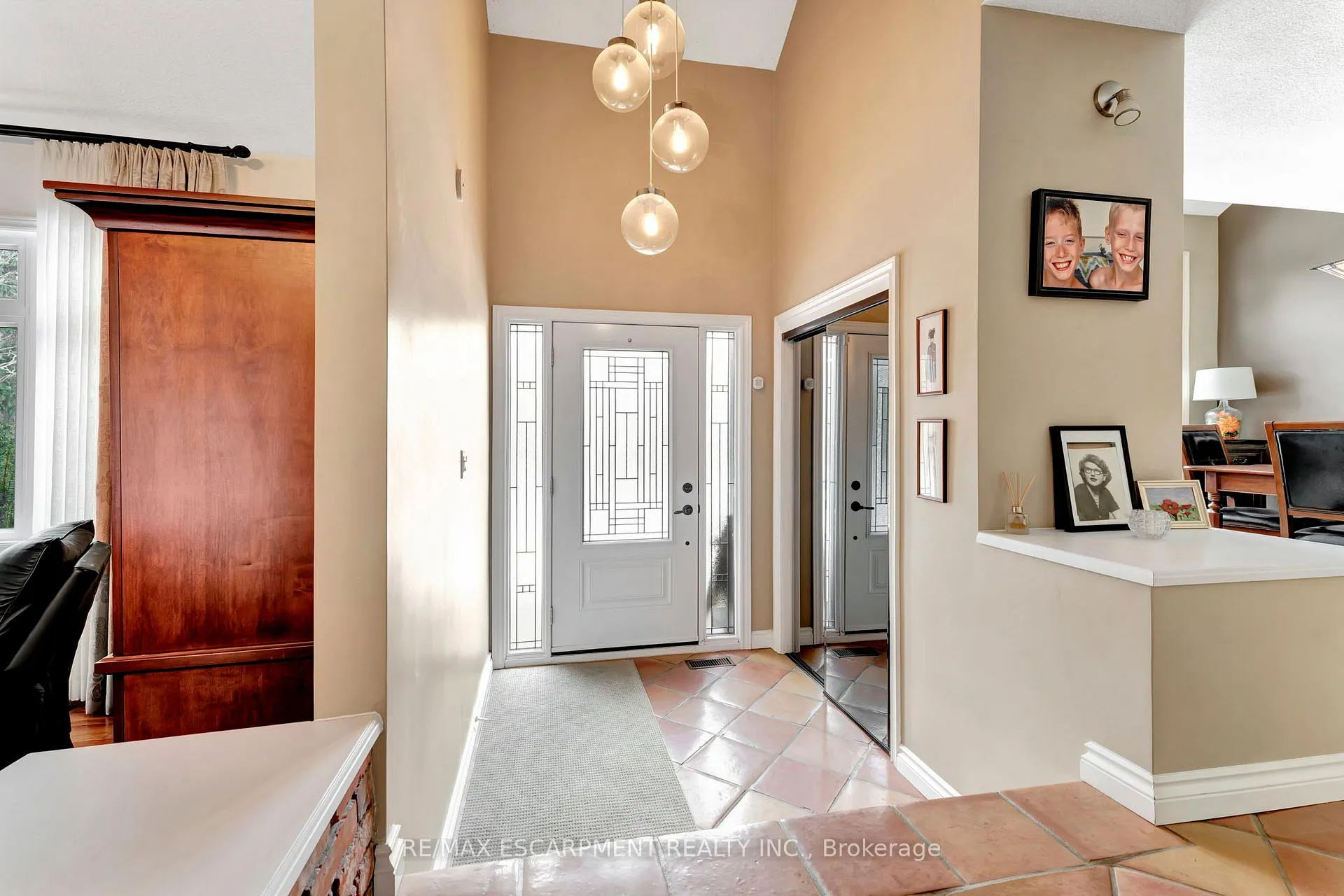 Photo 5 of 101 Hillcrest Avenue, Hamilton, Greensville — HOMEH