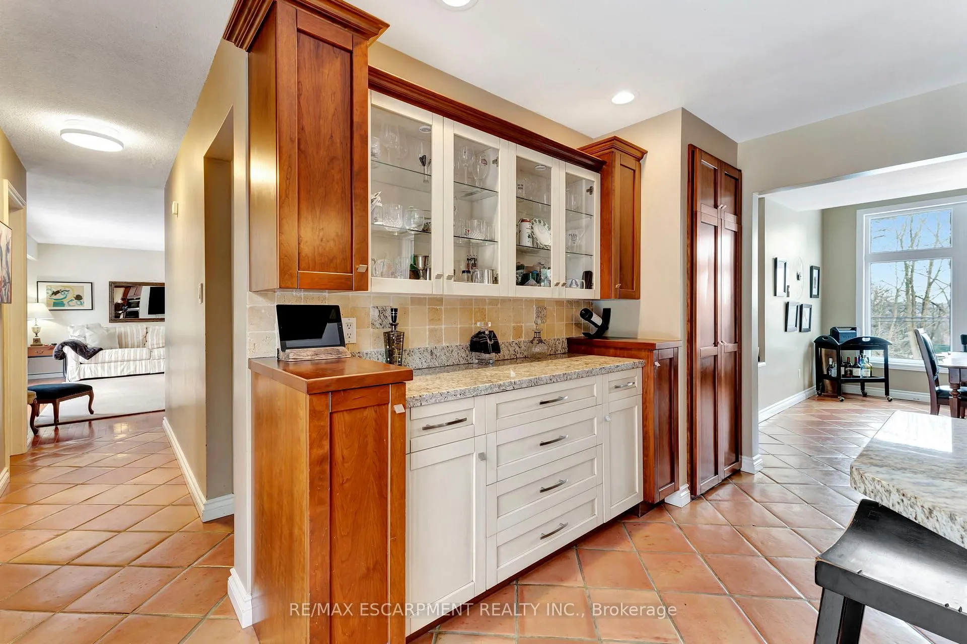 Photo 15 of 101 Hillcrest Avenue, Hamilton, Greensville — HOMEH
