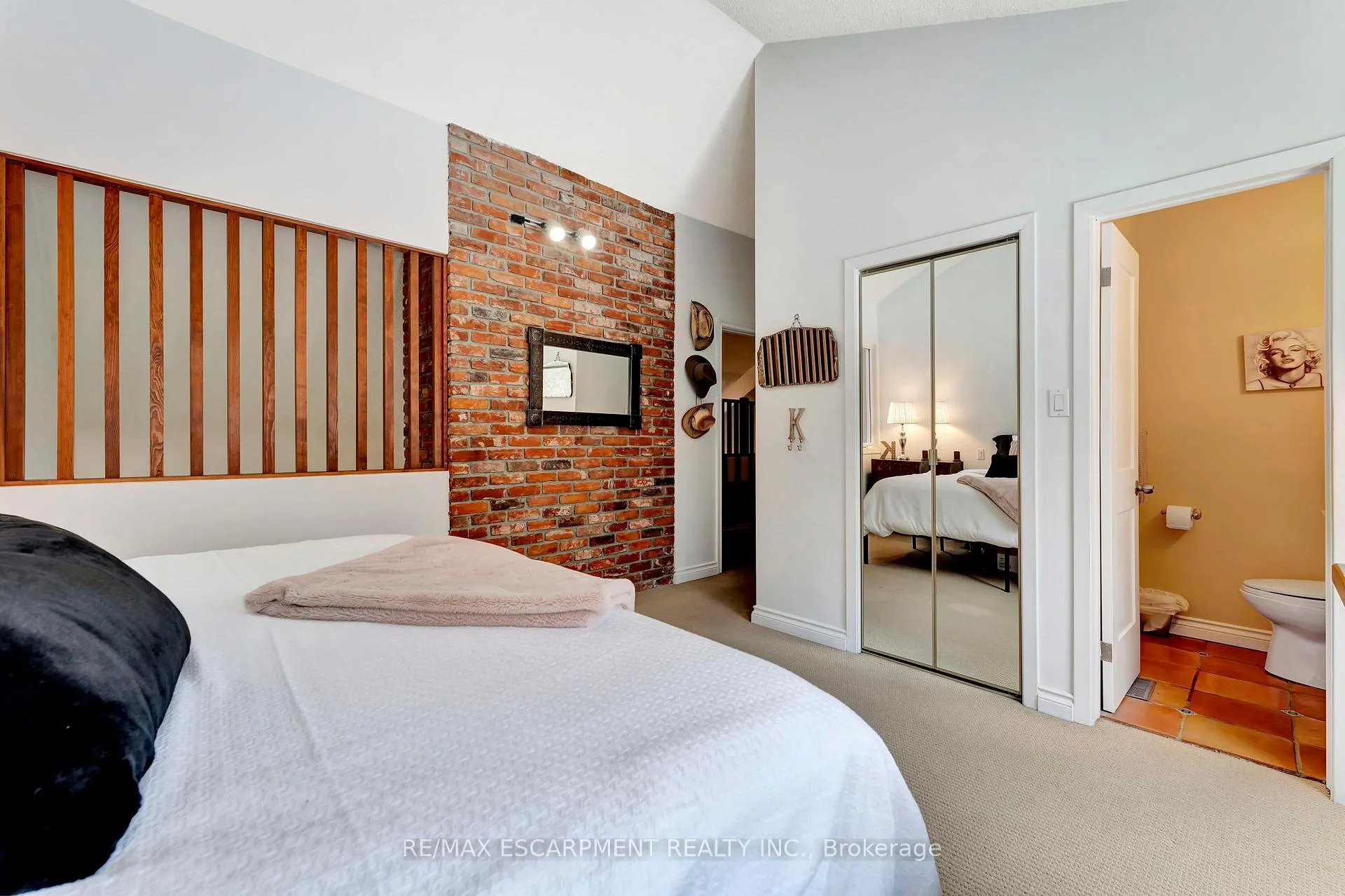Photo 23 of 101 Hillcrest Avenue, Hamilton, Greensville — HOMEH