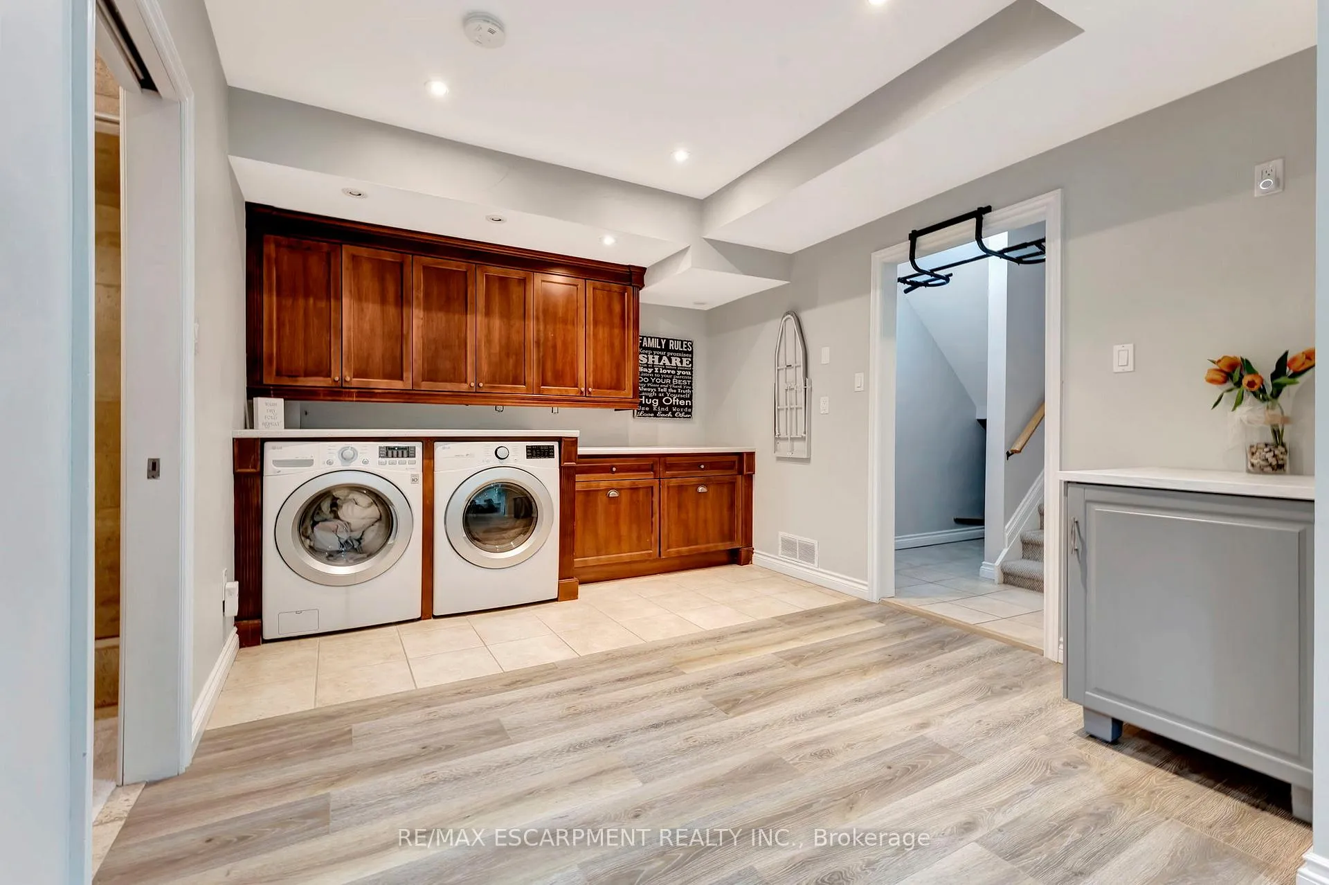 Photo 30 of 101 Hillcrest Avenue, Hamilton, Greensville — HOMEH