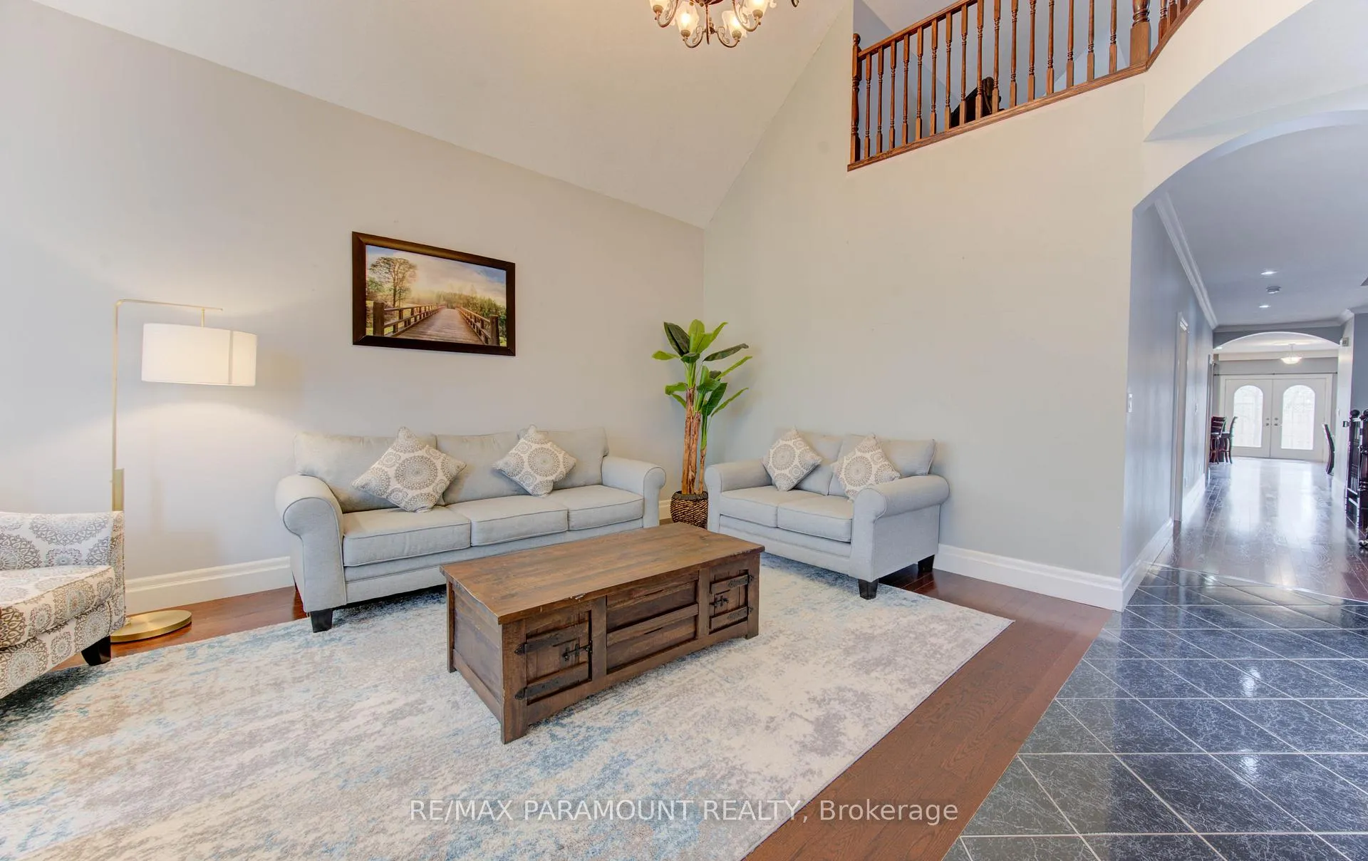 Photo 5 of 7 Mariposa Court, Kitchener, Larentian West — HOMEH