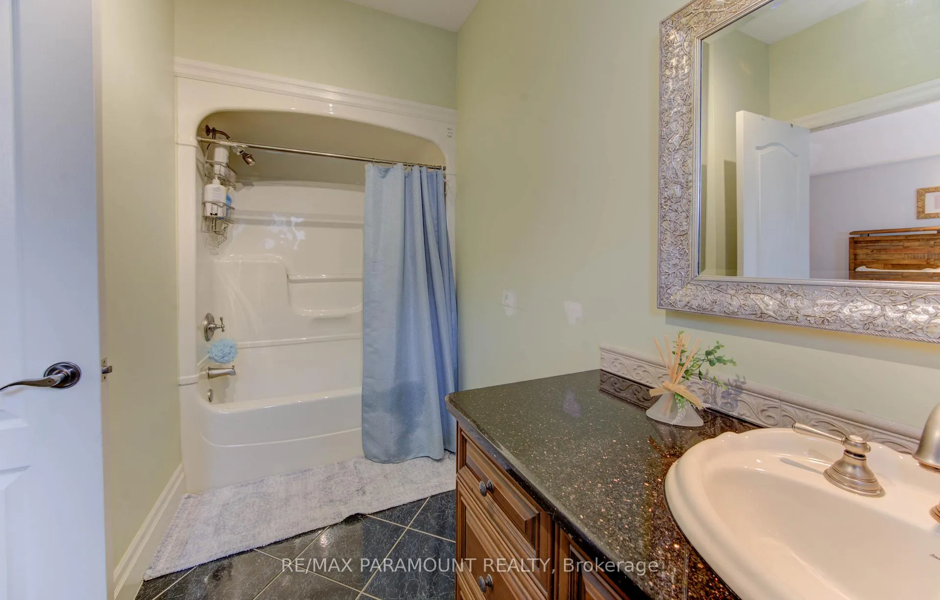Photo 24 of 7 Mariposa Court, Kitchener, Larentian West — HOMEH