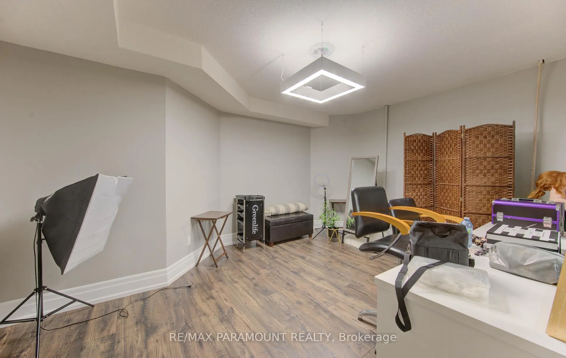 Photo 46 of 7 Mariposa Court, Kitchener, Larentian West — HOMEH