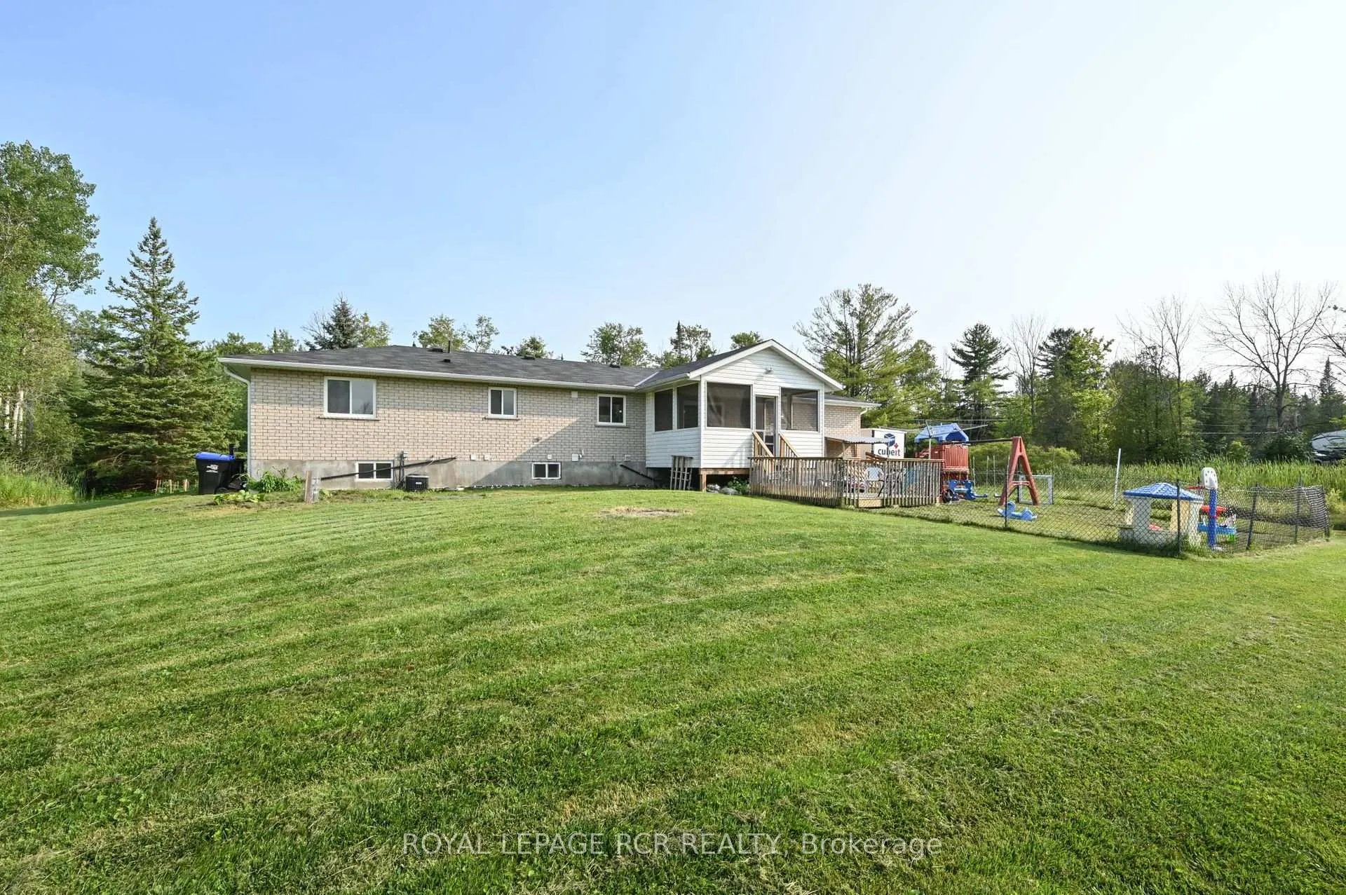 Photo 23 of 6988 County Rd 21, Essa, Rural Essa — HOMEH