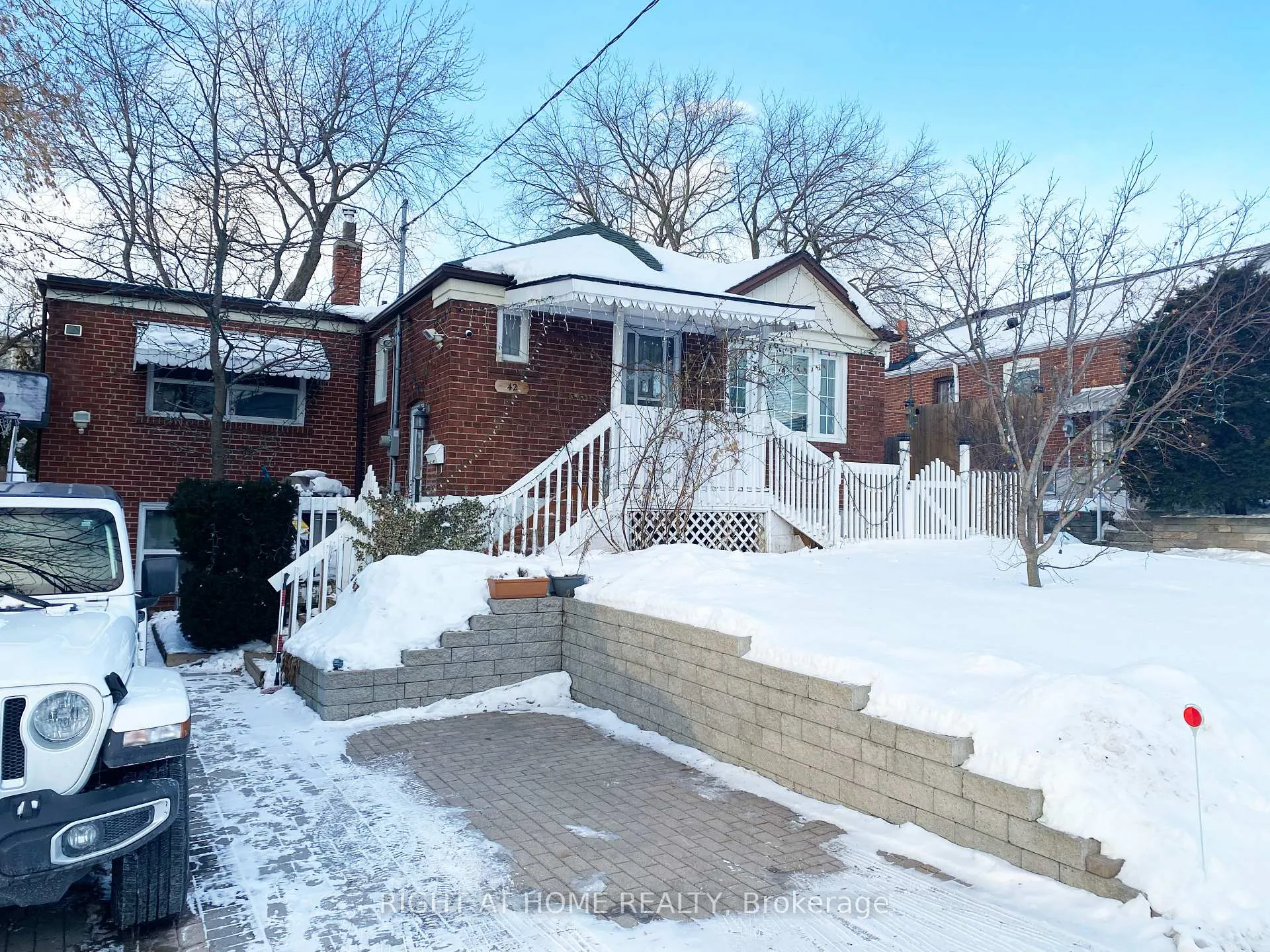 Photo 1 of 42 Yardley Avenue, Toronto, O'Connor-Parkview — HOMEH