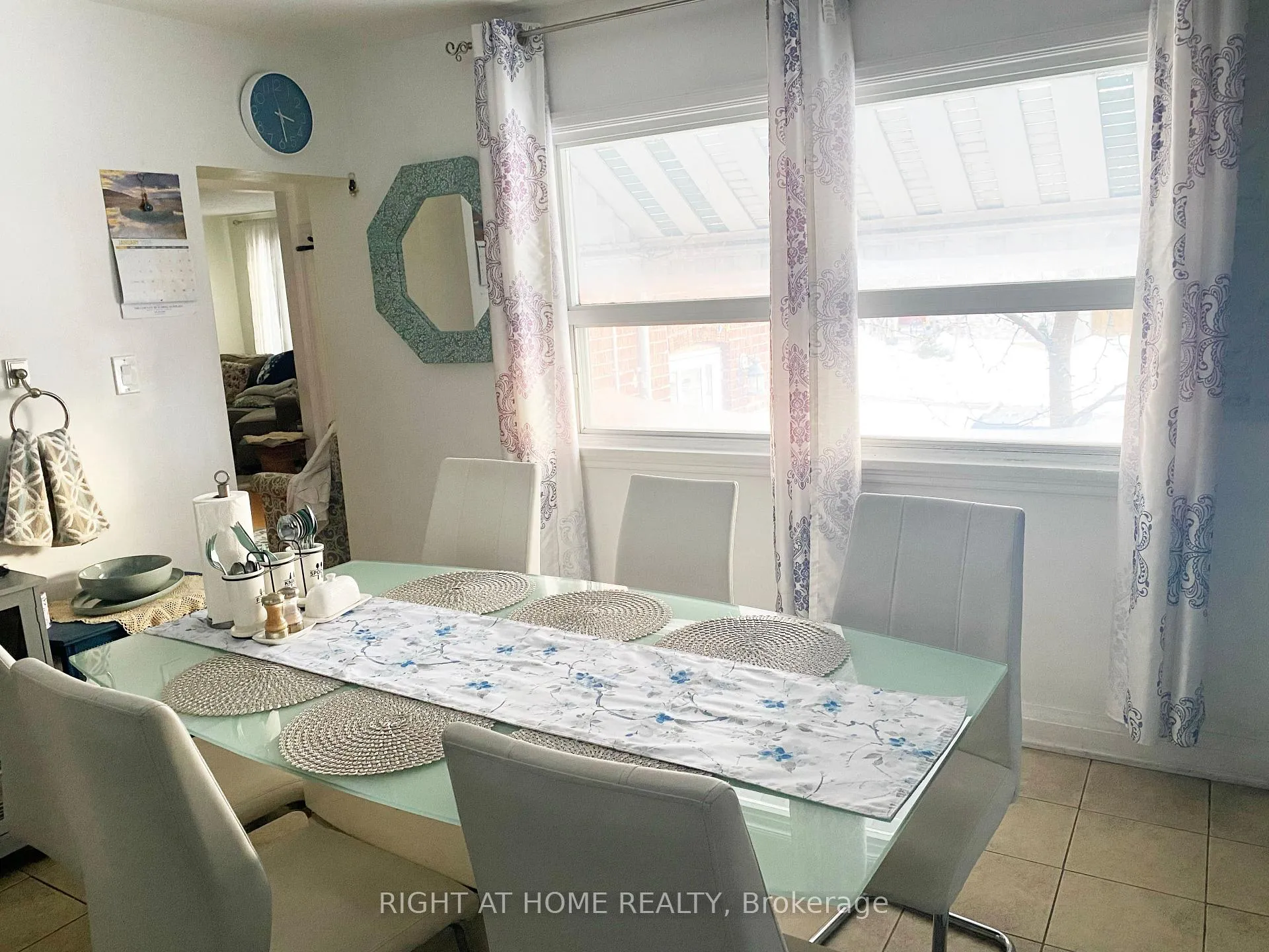 Photo 4 of 42 Yardley Avenue, Toronto, O'Connor-Parkview — HOMEH