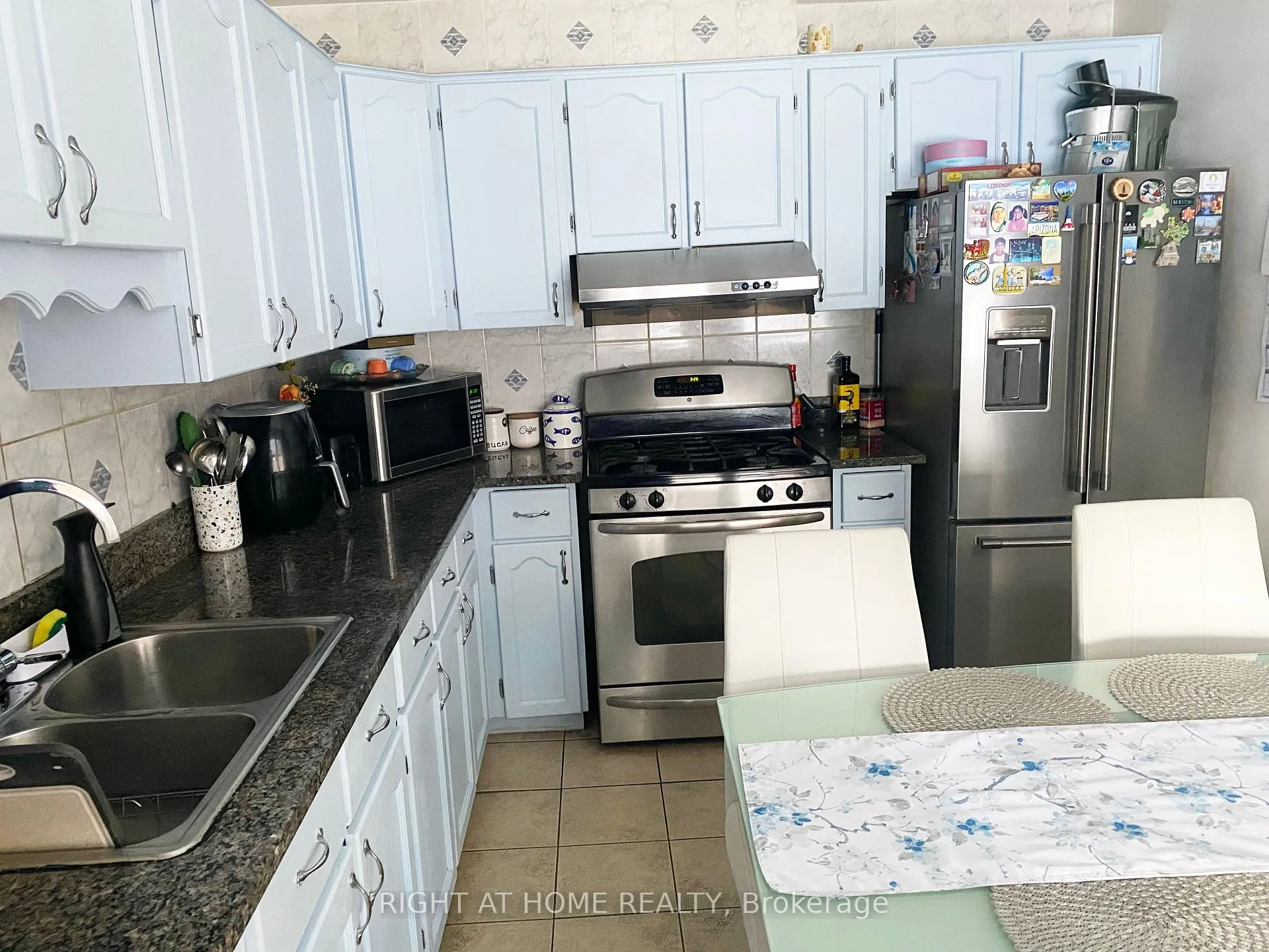 Photo 5 of 42 Yardley Avenue, Toronto, O'Connor-Parkview — HOMEH