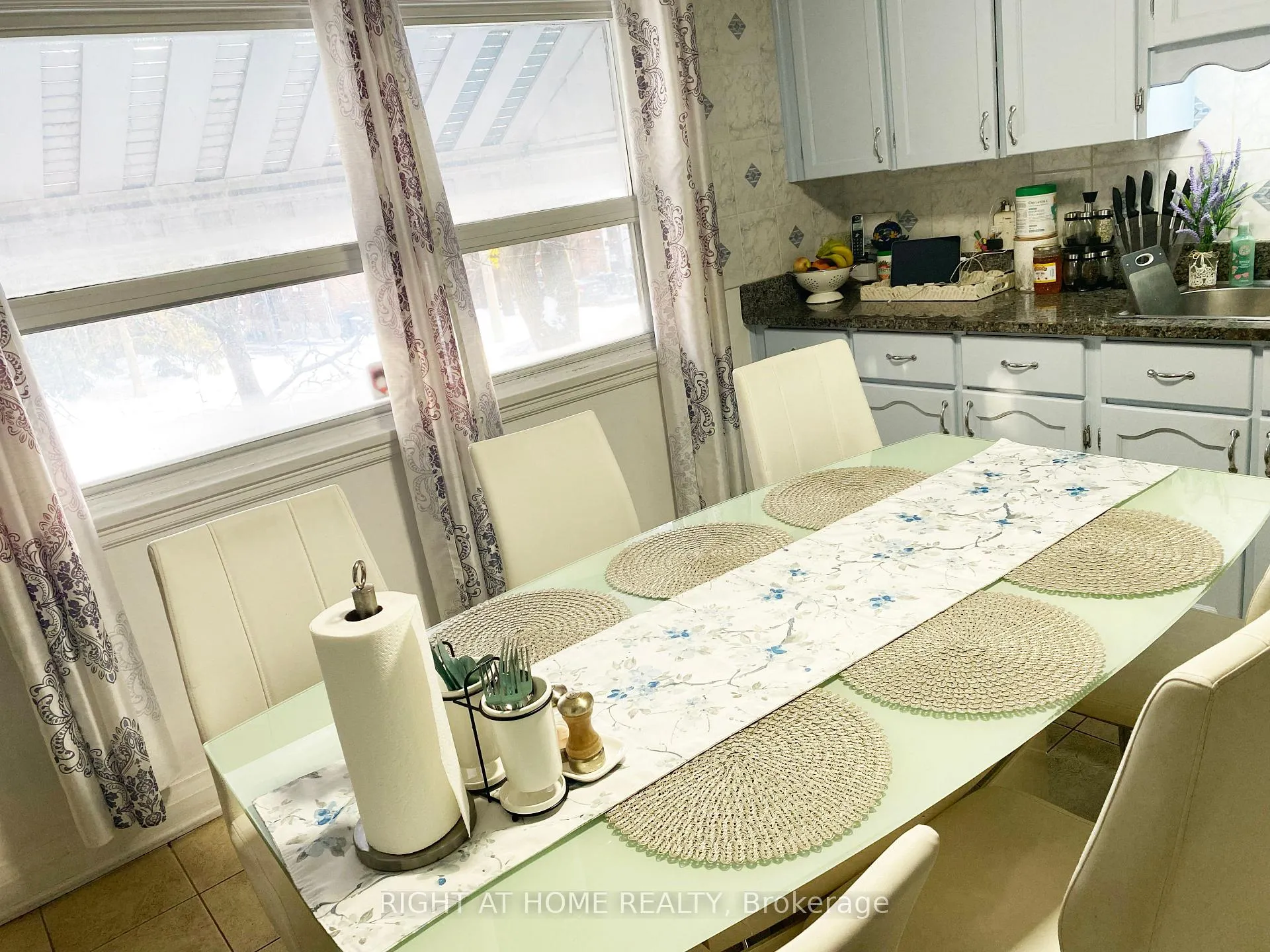 Photo 7 of 42 Yardley Avenue, Toronto, O'Connor-Parkview — HOMEH