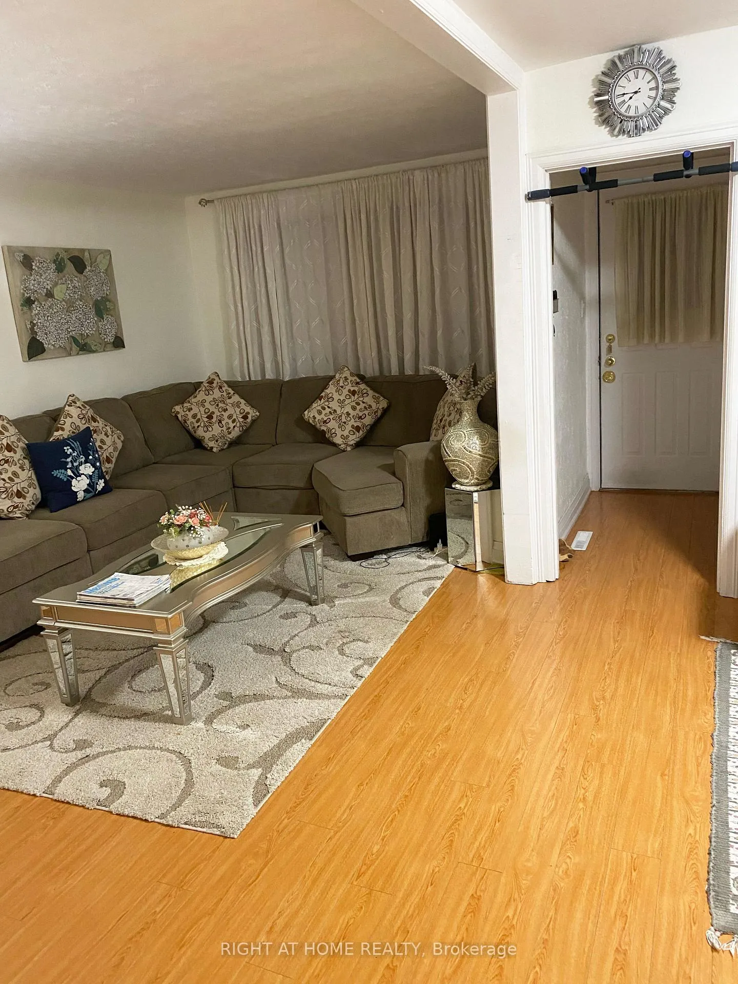Photo 18 of 42 Yardley Avenue, Toronto, O'Connor-Parkview — HOMEH