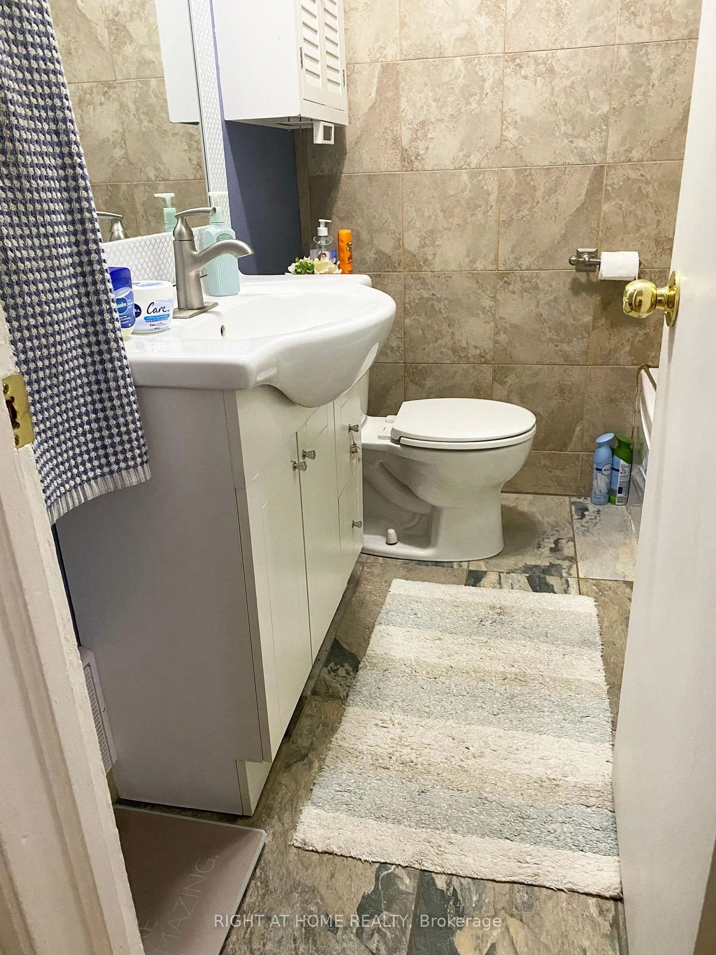 Photo 23 of 42 Yardley Avenue, Toronto, O'Connor-Parkview — HOMEH