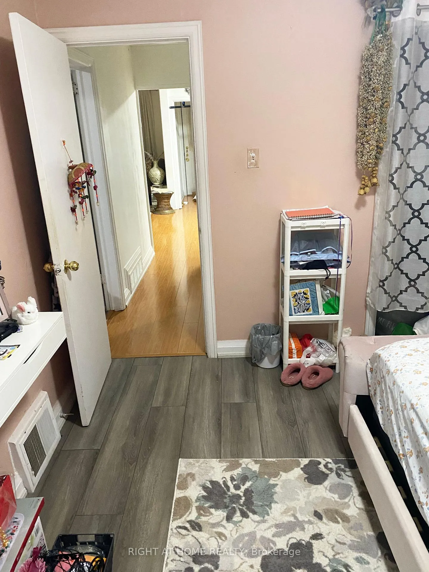 Photo 26 of 42 Yardley Avenue, Toronto, O'Connor-Parkview — HOMEH