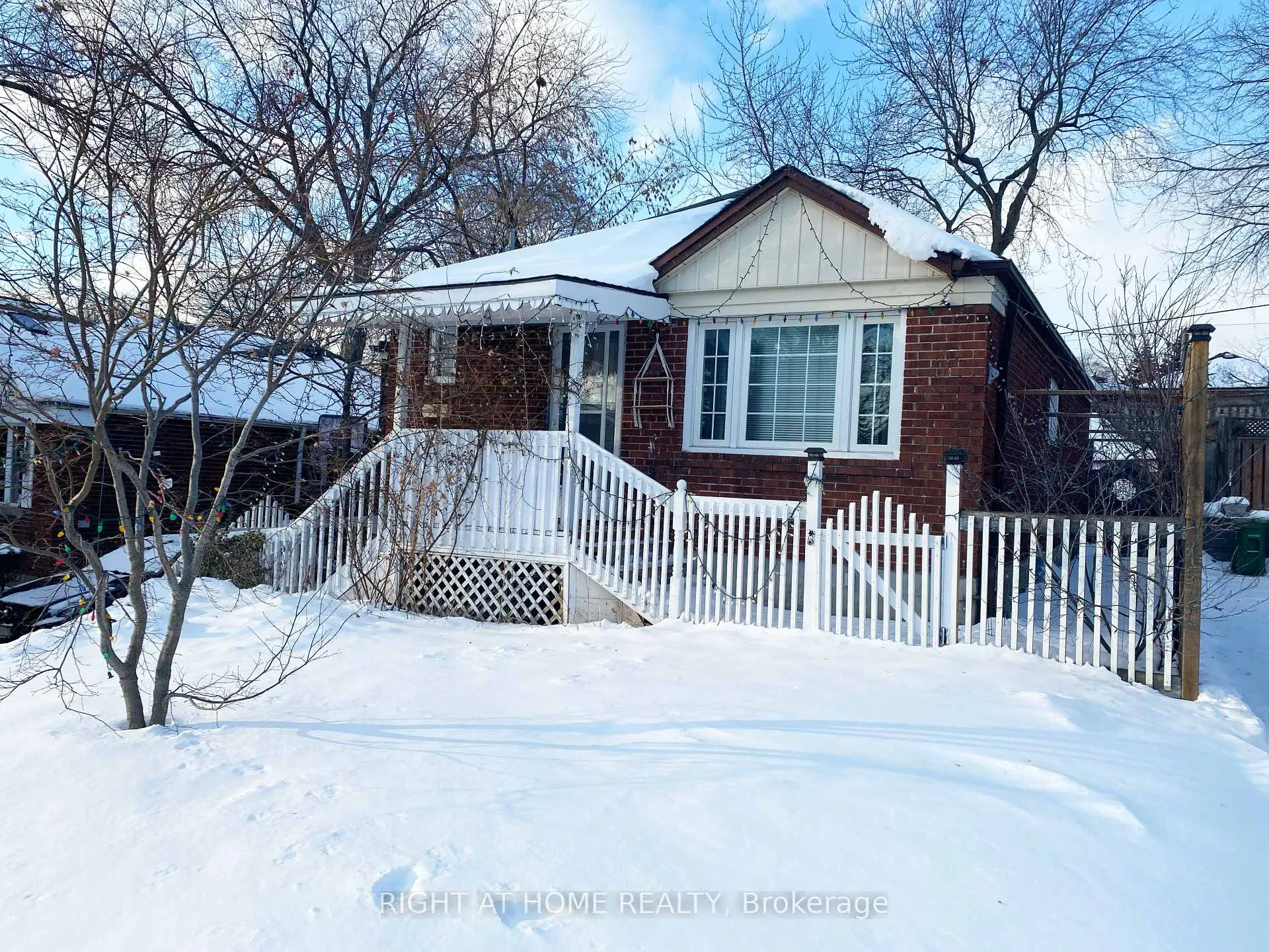 Photo 30 of 42 Yardley Avenue, Toronto, O'Connor-Parkview — HOMEH