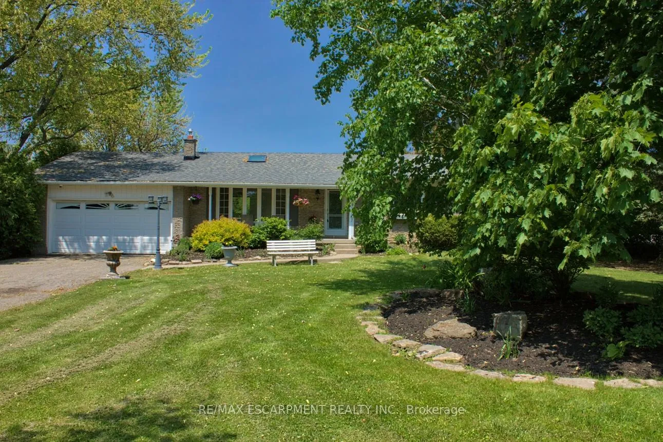 Front of 2126 Golf Club Road