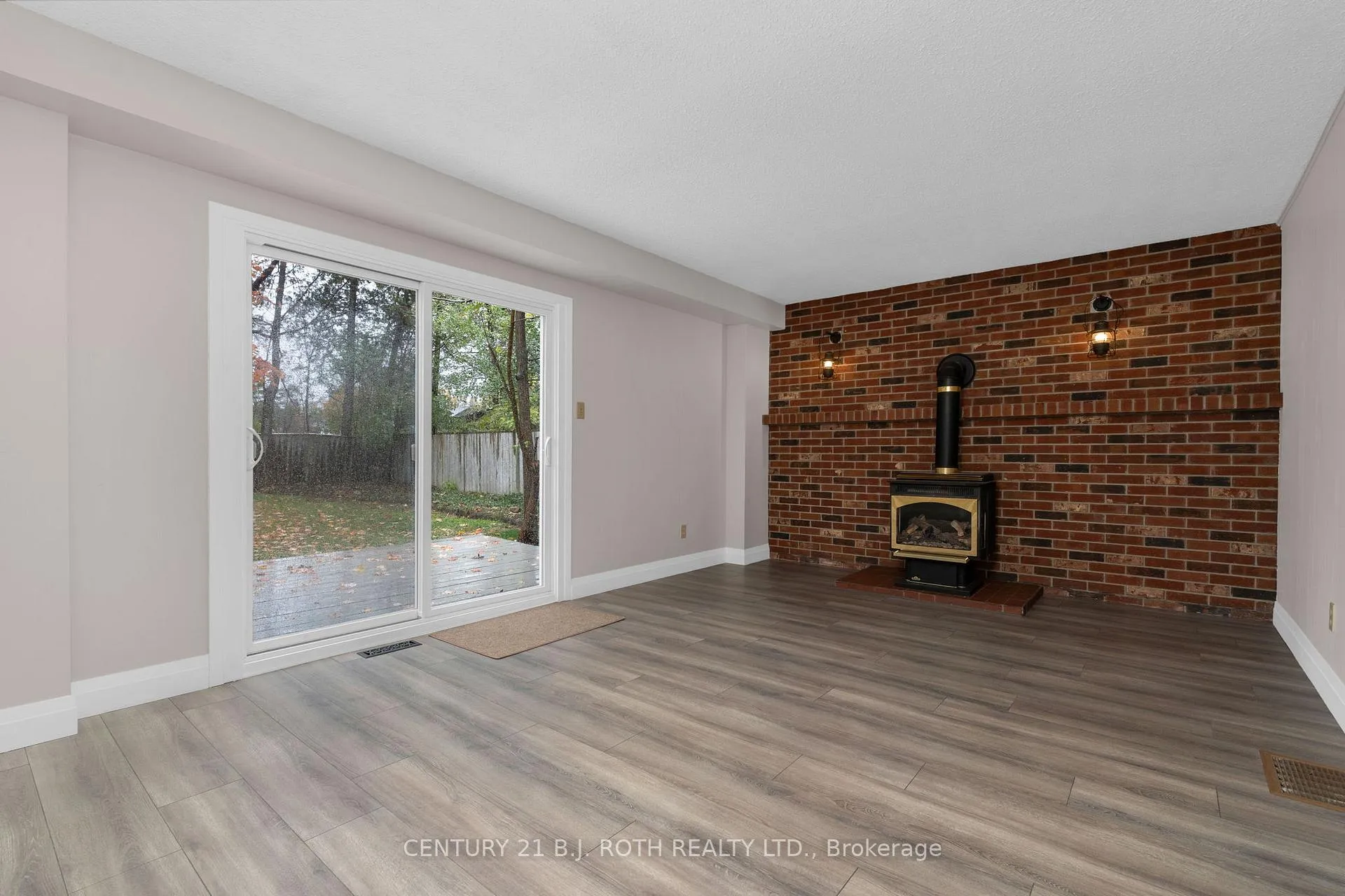 Photo 4 of 4 White Pine Place, Barrie, Codrington — HOMEH