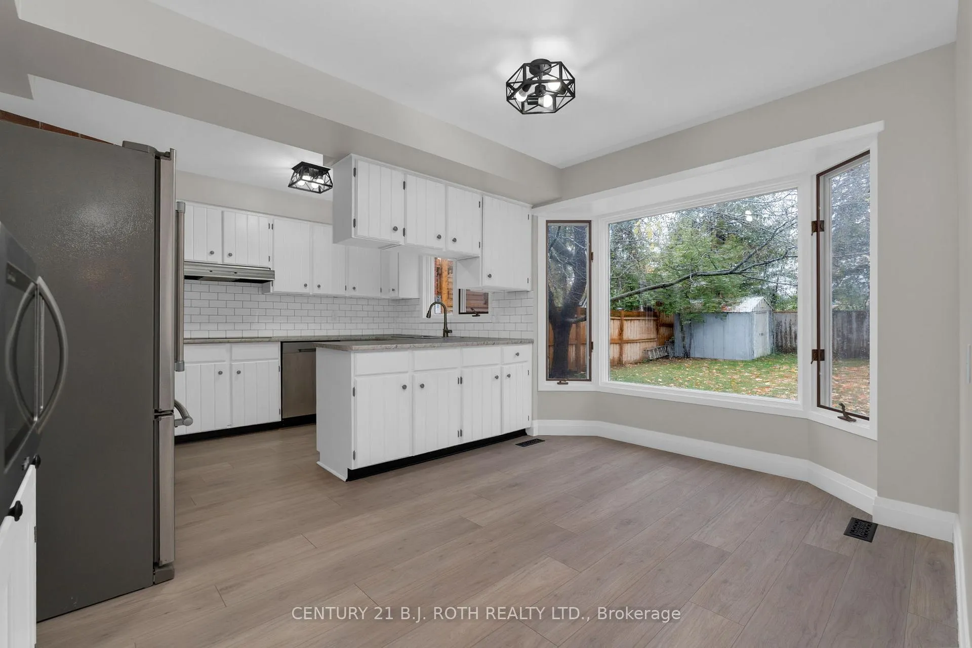 Photo 9 of 4 White Pine Place, Barrie, Codrington — HOMEH