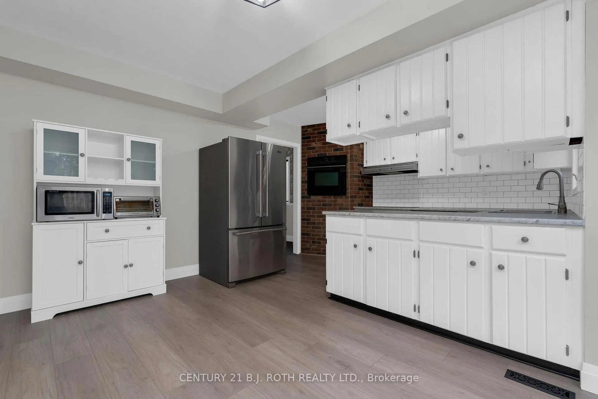 Photo 10 of 4 White Pine Place, Barrie, Codrington — HOMEH