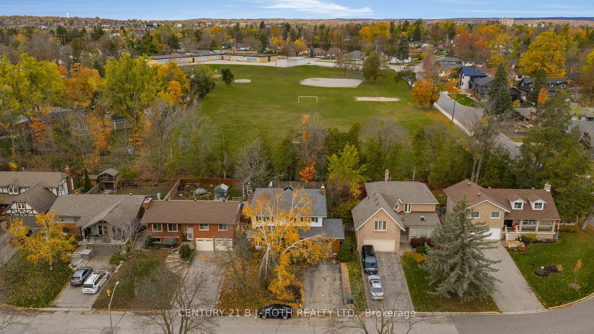 Photo 41 of 4 White Pine Place, Barrie, Codrington — HOMEH