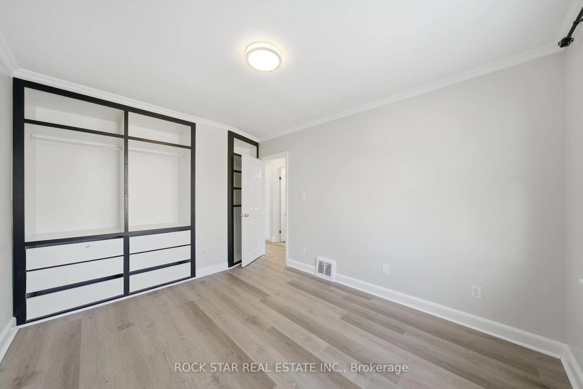 Photo 14 of 86 East 38th Street, Hamilton, Raleigh — HOMEH