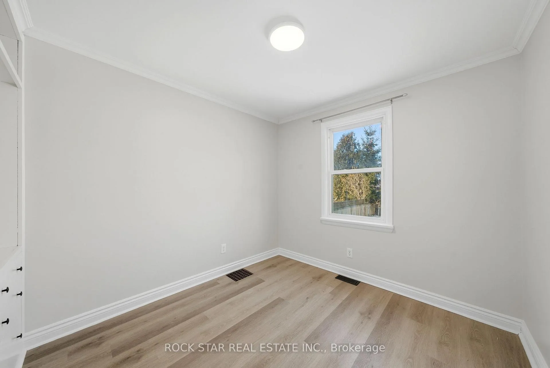 Photo 15 of 86 East 38th Street, Hamilton, Raleigh — HOMEH