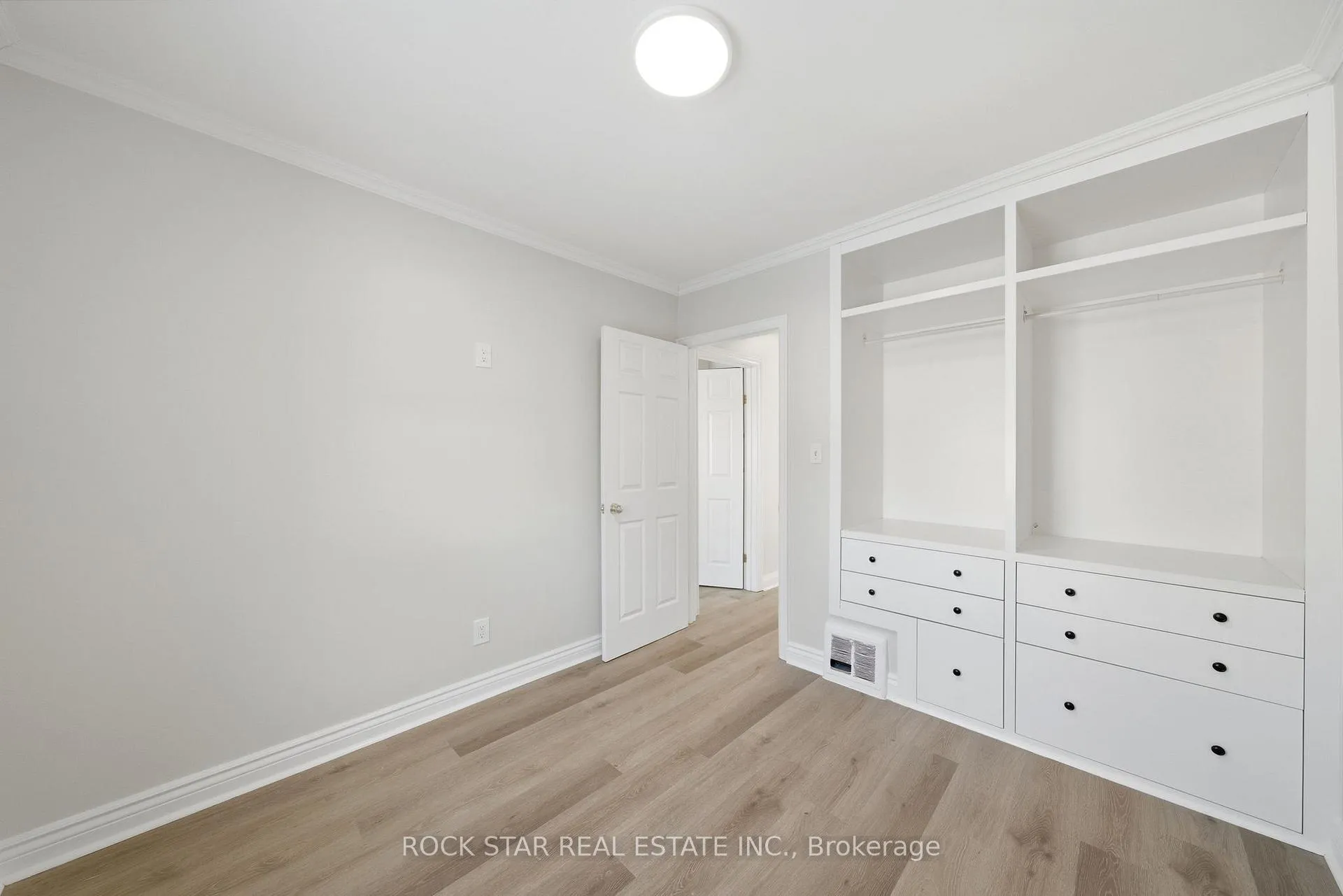 Photo 16 of 86 East 38th Street, Hamilton, Raleigh — HOMEH