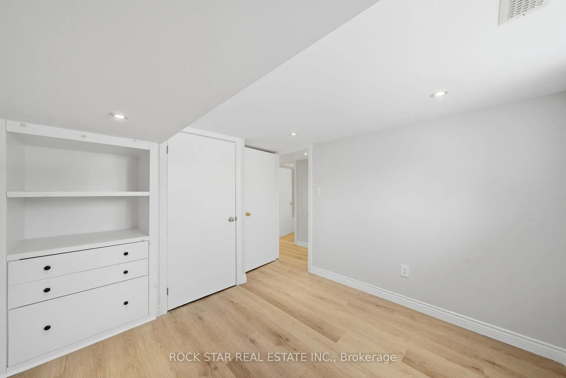 Photo 23 of 86 East 38th Street, Hamilton, Raleigh — HOMEH