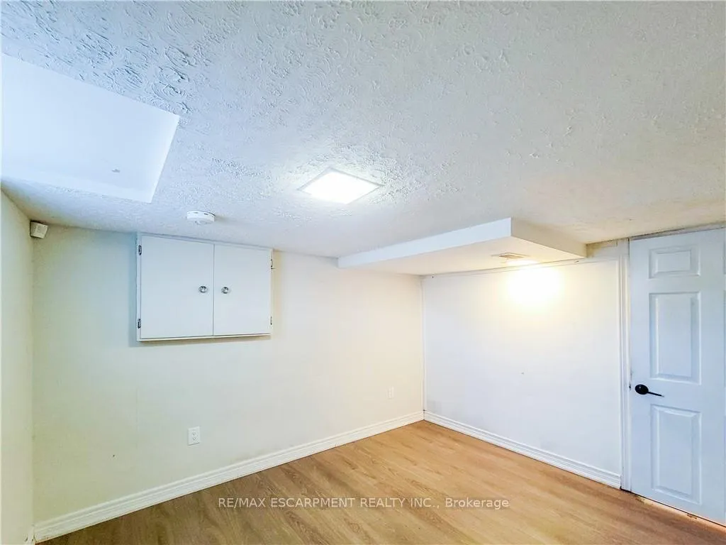 Photo 12 of 109 Terrace Drive, Hamilton, Balfour — HOMEH