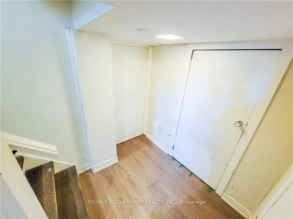 Photo 13 of 109 Terrace Drive, Hamilton, Balfour — HOMEH