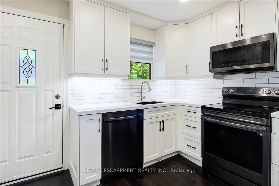 Photo 23 of 109 Terrace Drive, Hamilton, Balfour — HOMEH